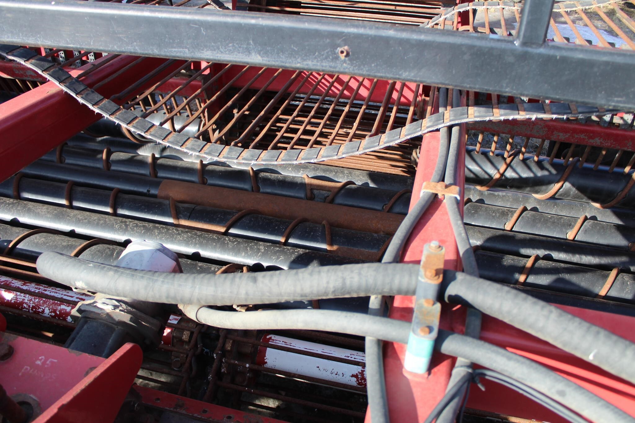 2010 Amity 2500 Beet Equipment