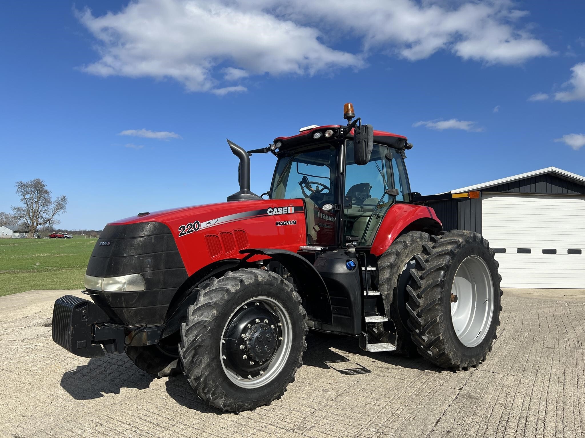 2018 Case IH Magnum 220 Tractor