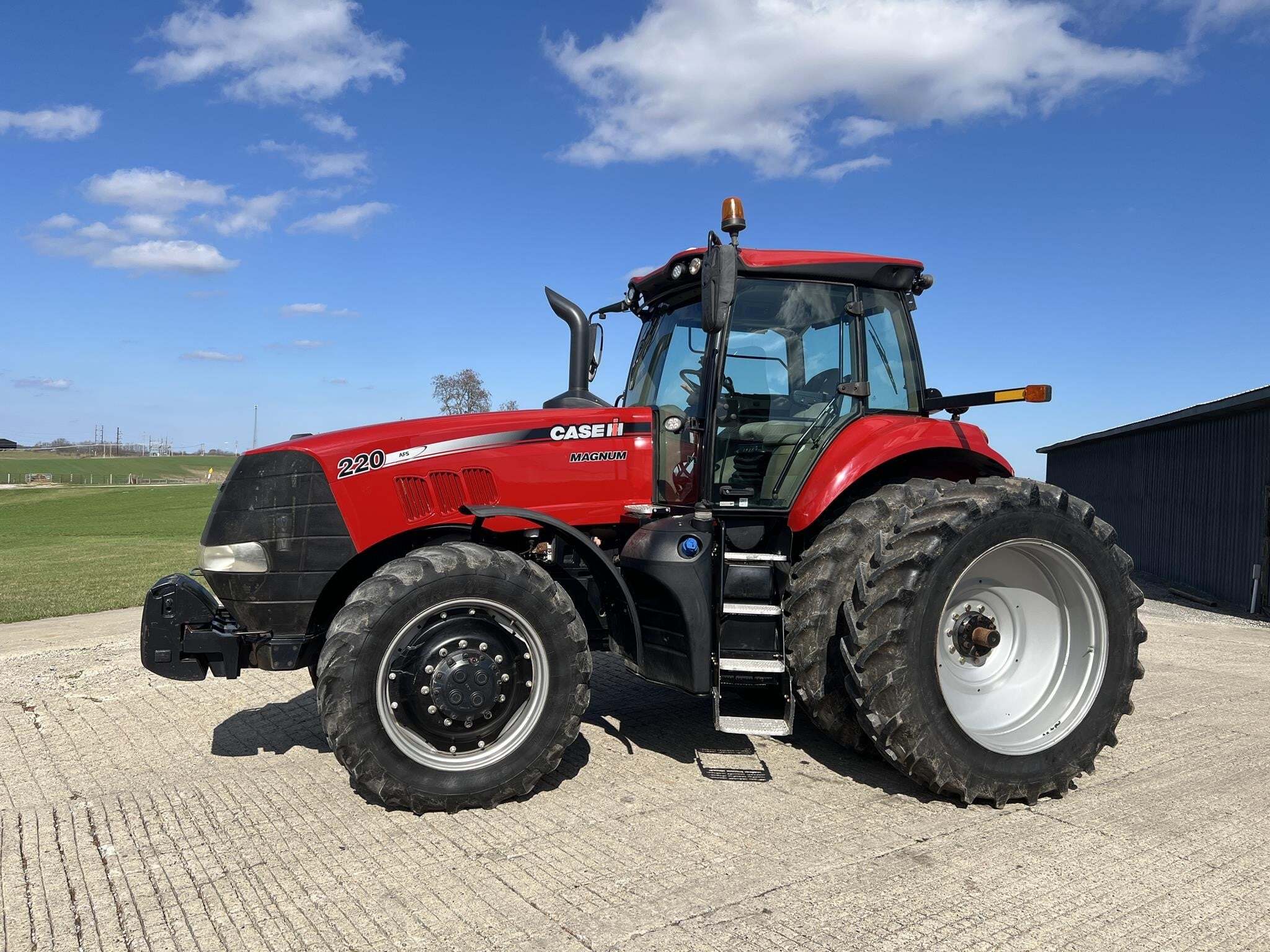 2018 Case IH Magnum 220 Tractor