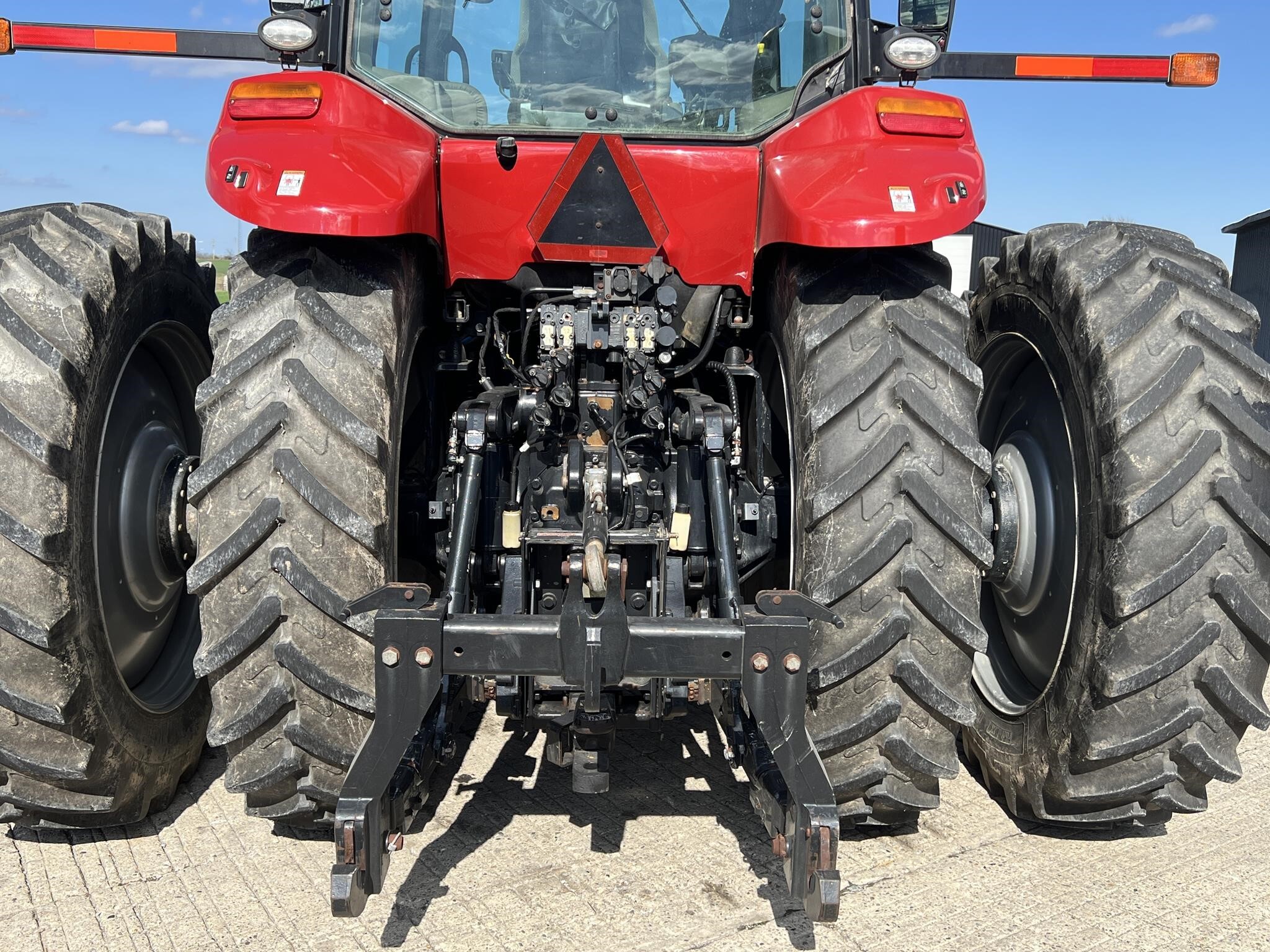 2018 Case IH Magnum 220 Tractor