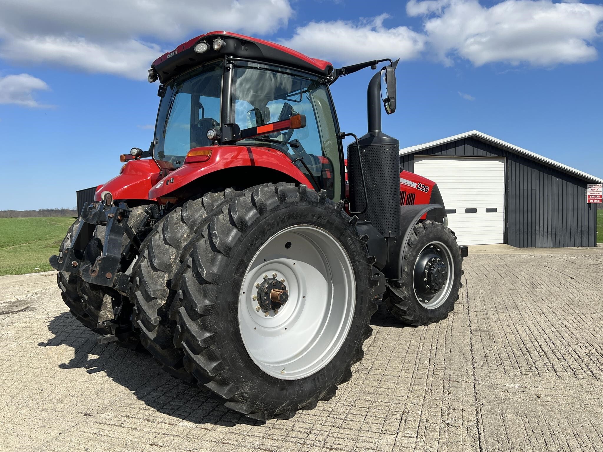 2018 Case IH Magnum 220 Tractor