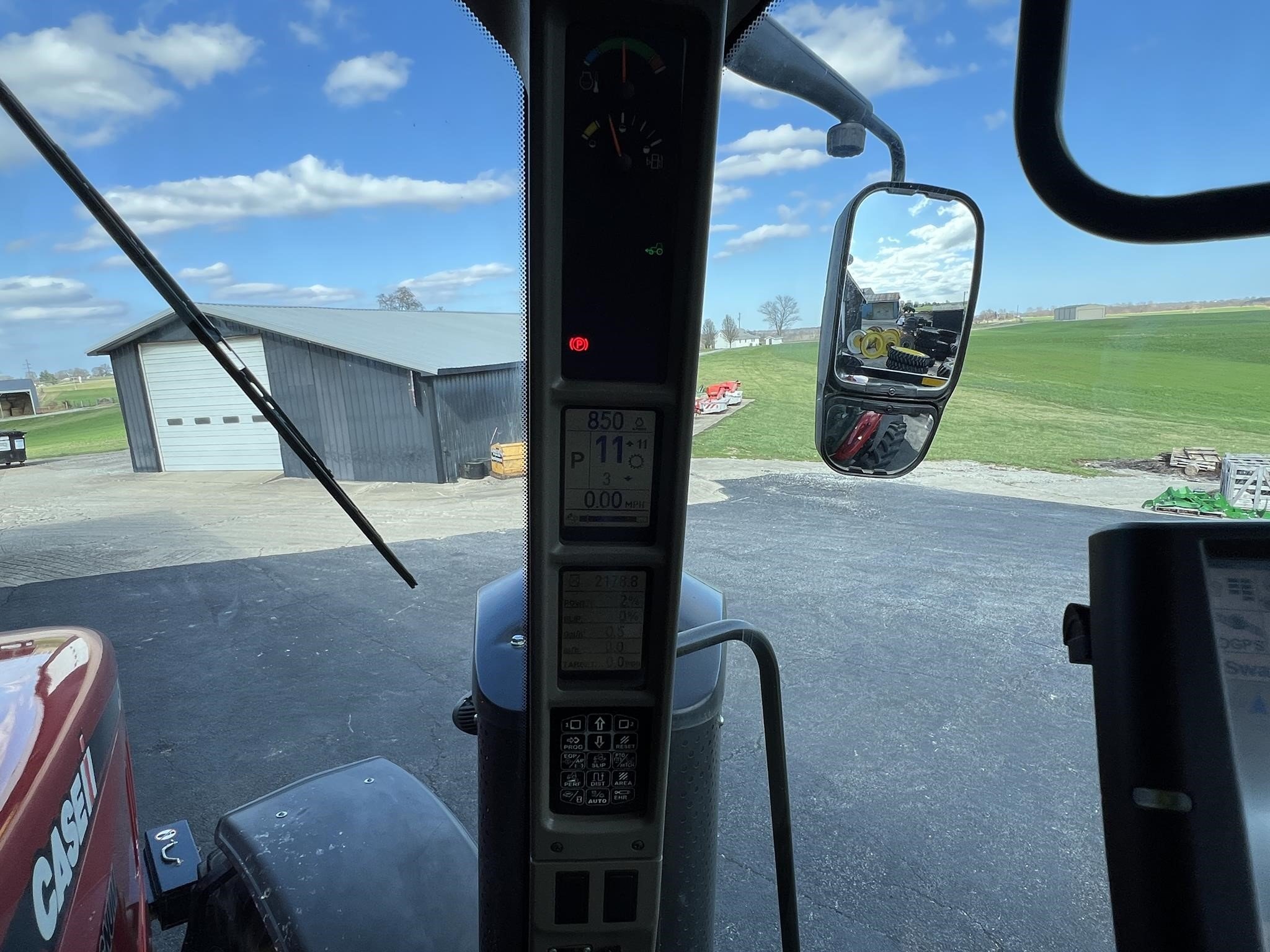 2018 Case IH Magnum 220 Tractor