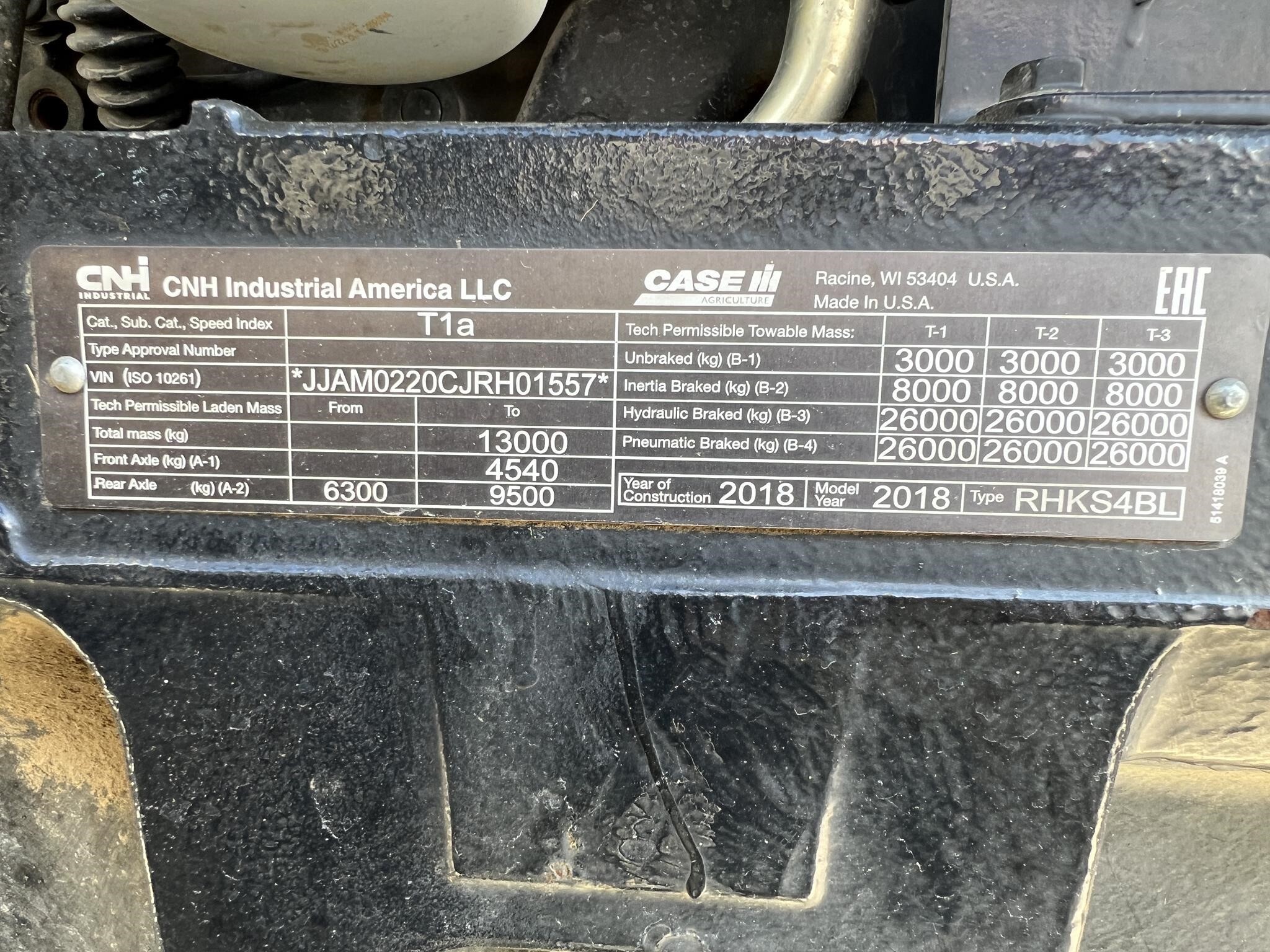 2018 Case IH Magnum 220 Tractor