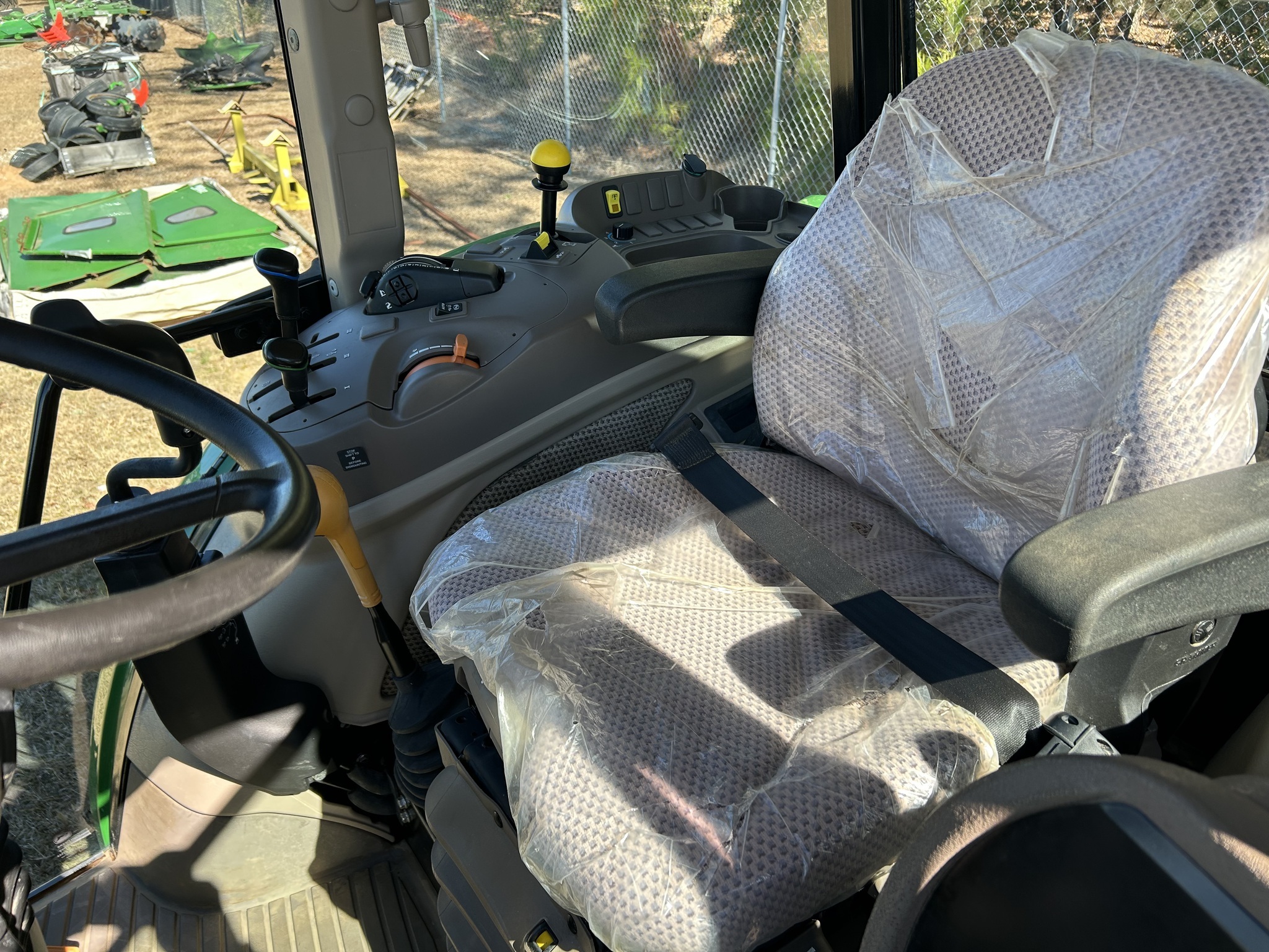 2020 John Deere 5090M Tractor
