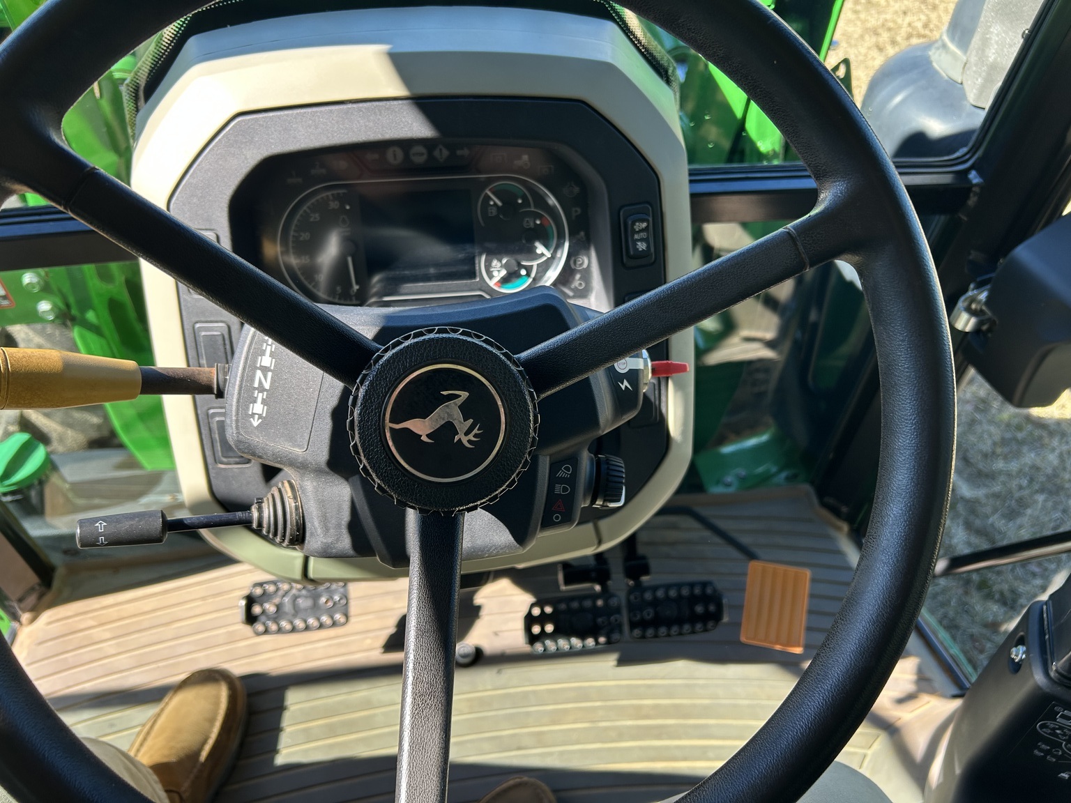 2020 John Deere 5090M Tractor