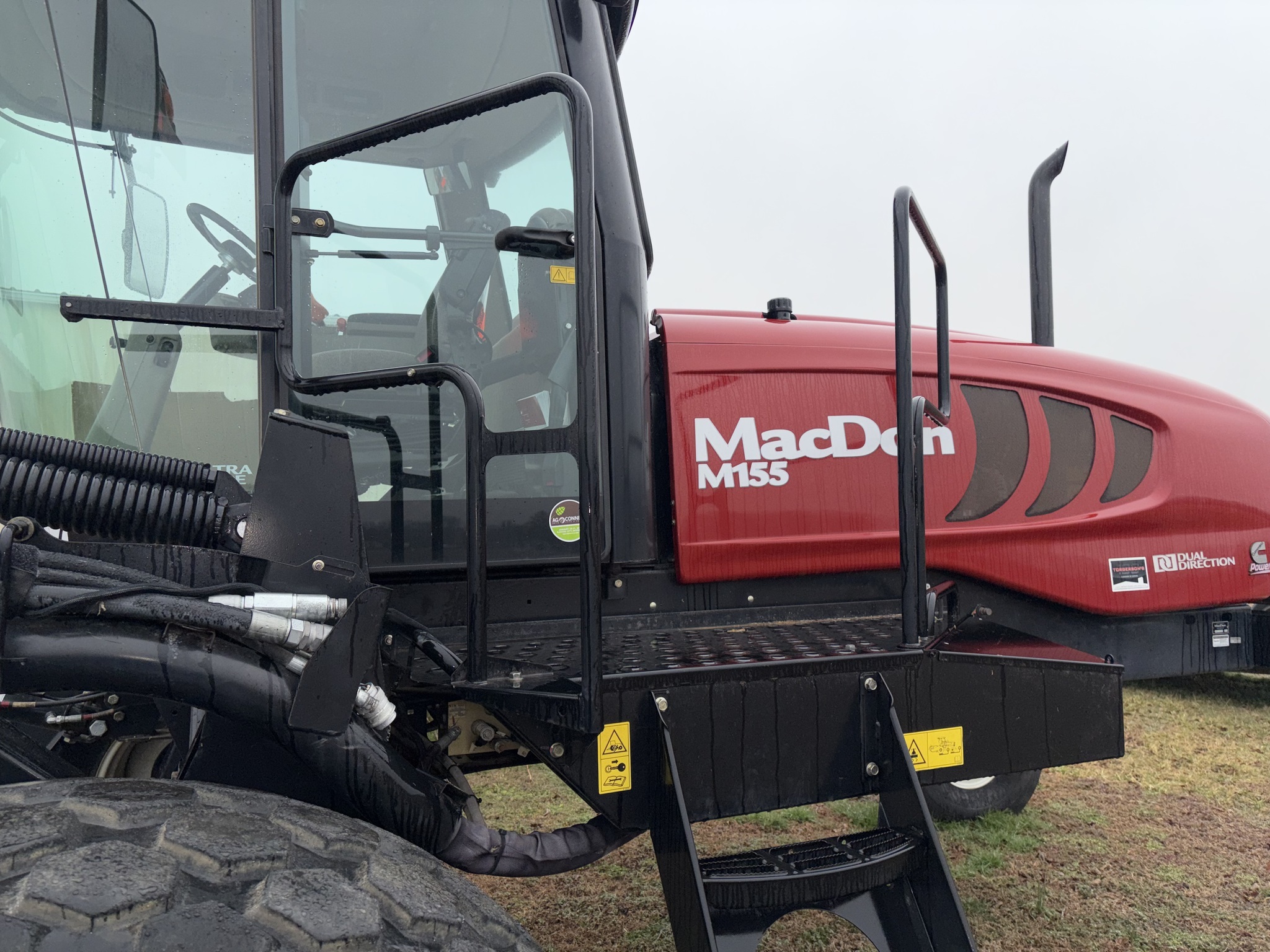 2013 MacDon M155 Self-Propelled Windrowers and Swather