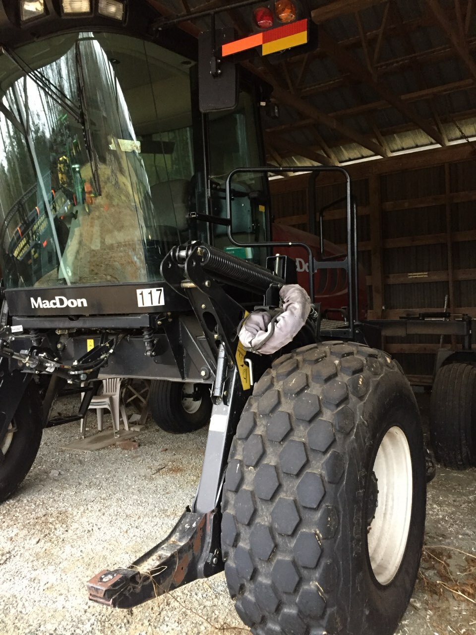 2013 MacDon M155 Self-Propelled Windrowers and Swather