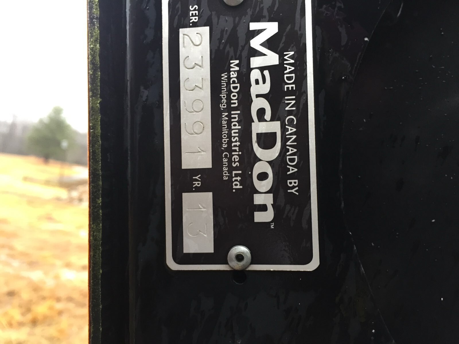 2013 MacDon M155 Self-Propelled Windrowers and Swather