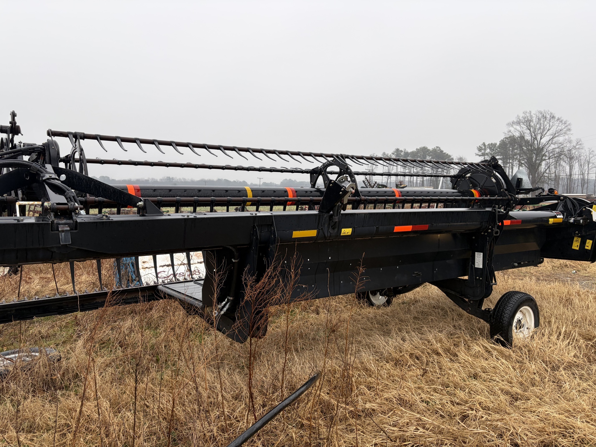 2013 MacDon M155 Self-Propelled Windrowers and Swather