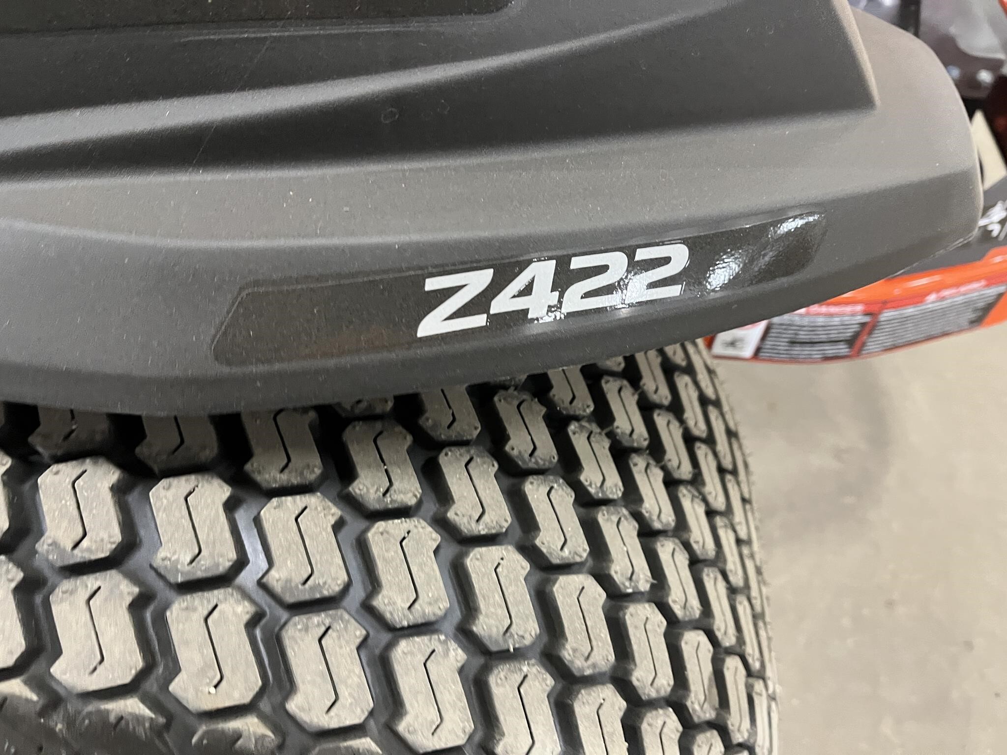 2024 Kubota Z422 Lawn Mower