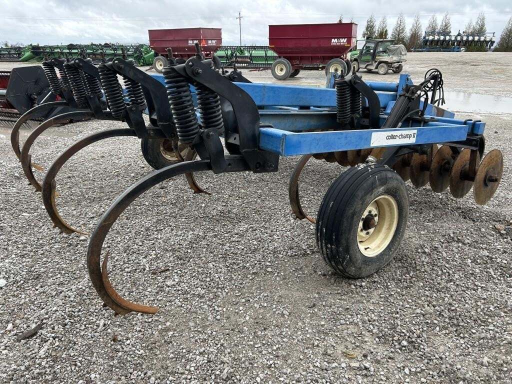  DMI Coulter Champ II HD Chisel Plow