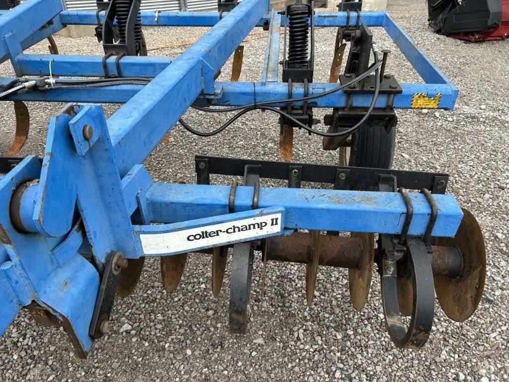  DMI Coulter Champ II HD Chisel Plow