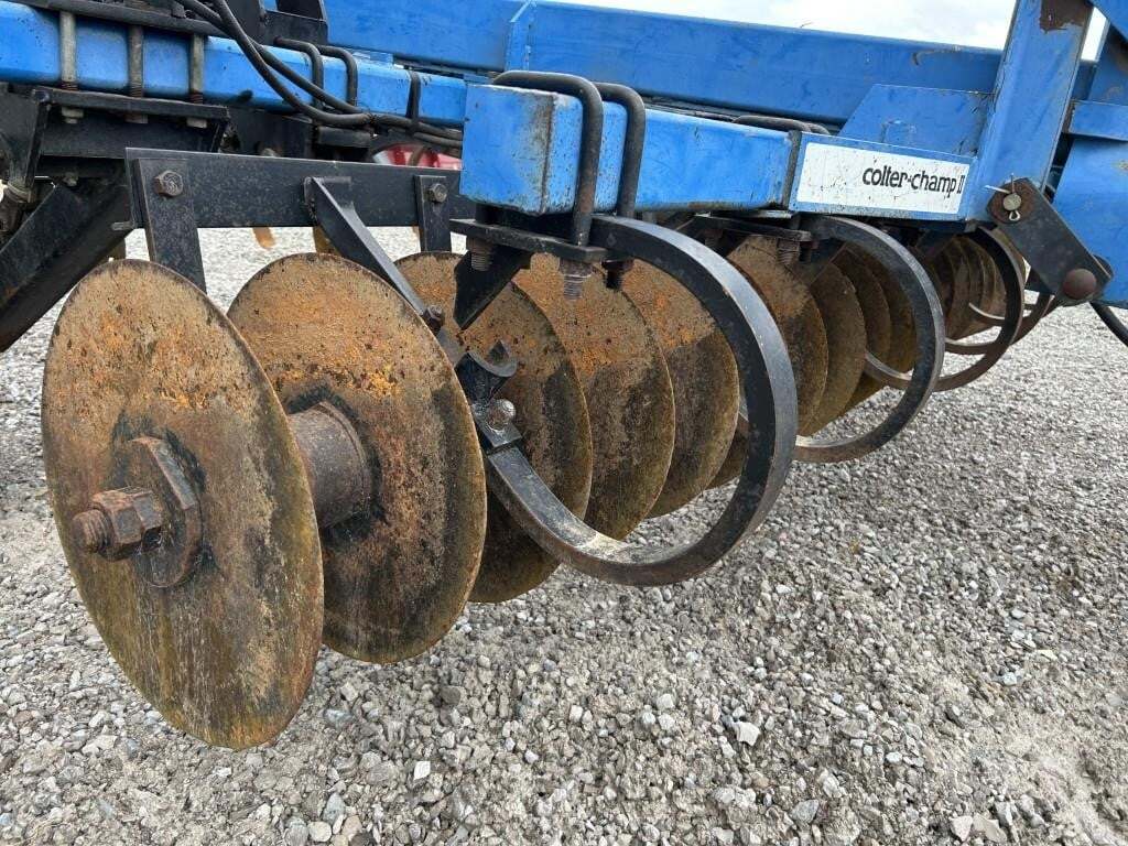  DMI Coulter Champ II HD Chisel Plow
