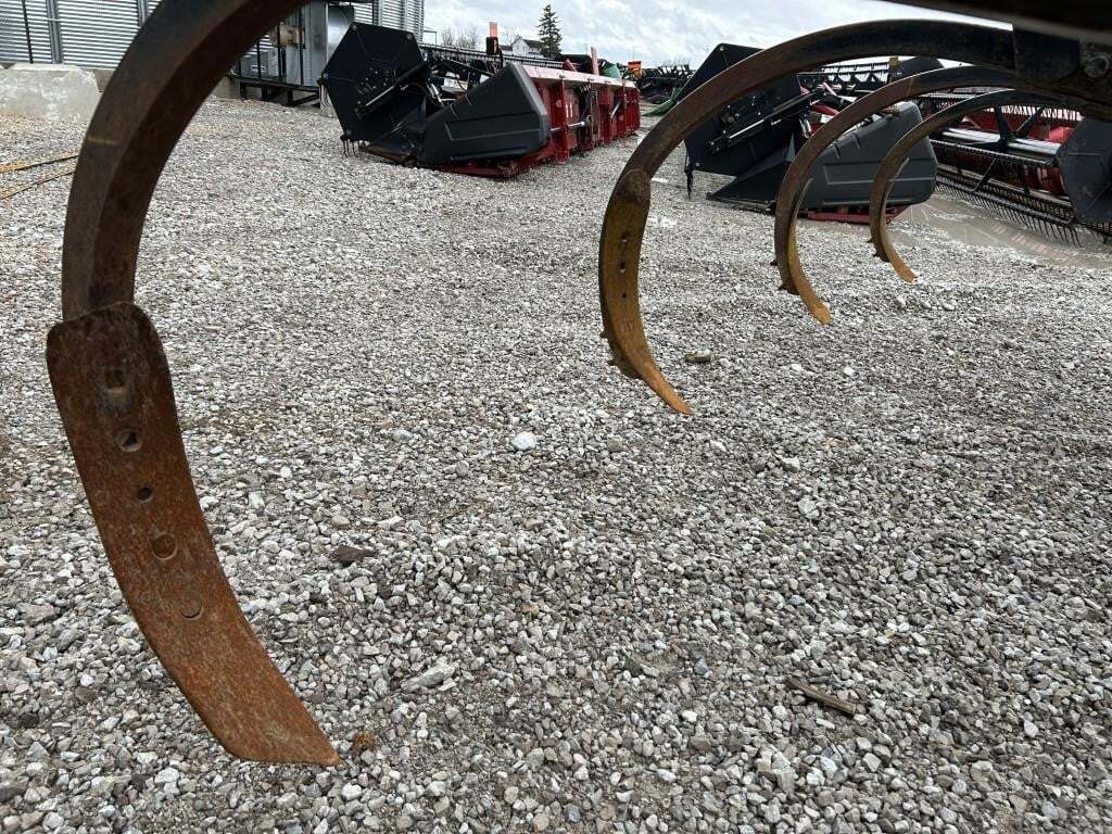  DMI Coulter Champ II HD Chisel Plow