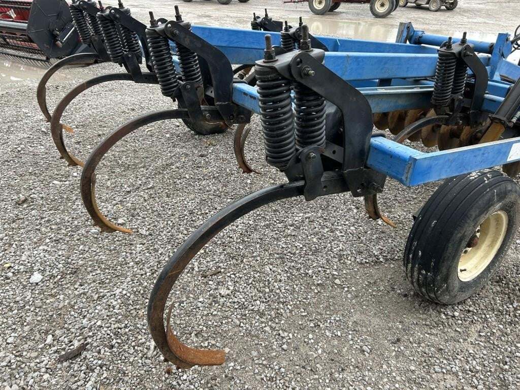  DMI Coulter Champ II HD Chisel Plow