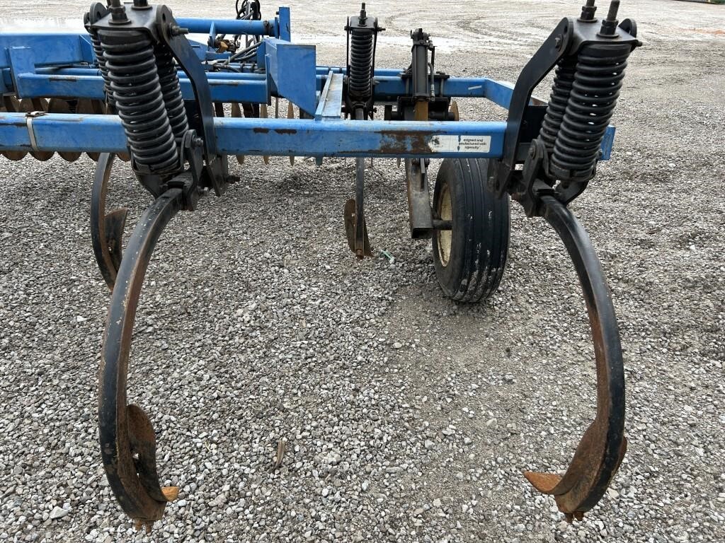  DMI Coulter Champ II HD Chisel Plow