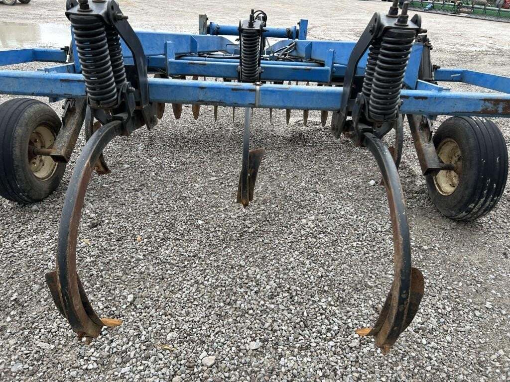  DMI Coulter Champ II HD Chisel Plow