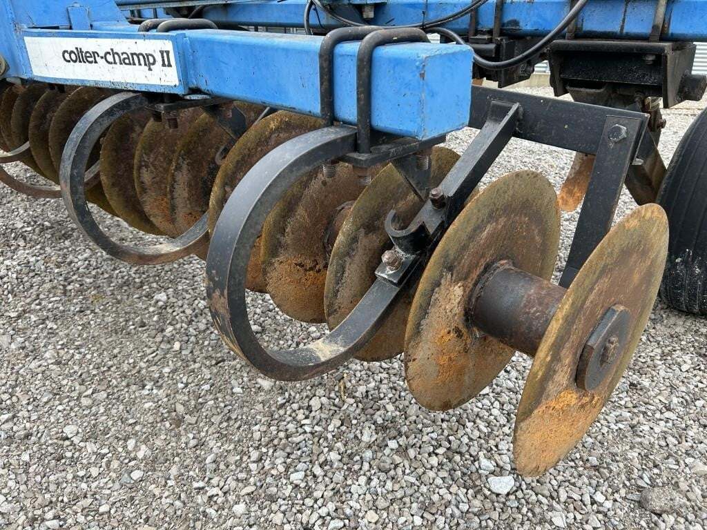  DMI Coulter Champ II HD Chisel Plow