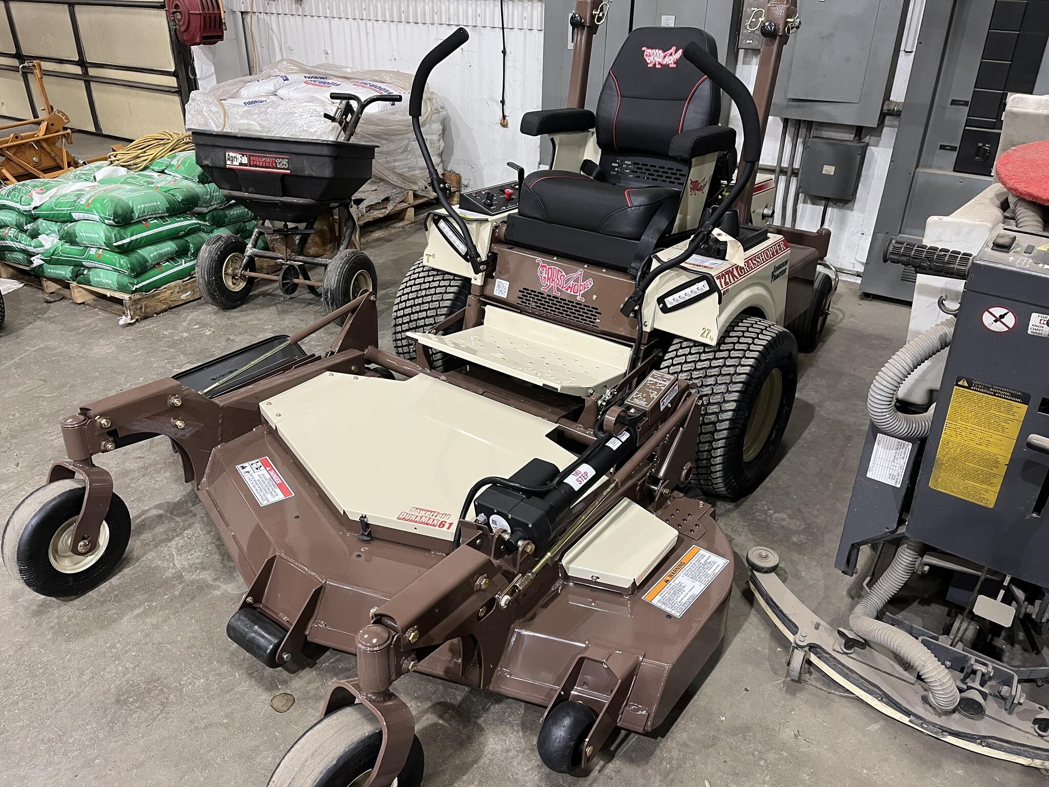 2026 Grasshopper 727T6 Lawn Mower