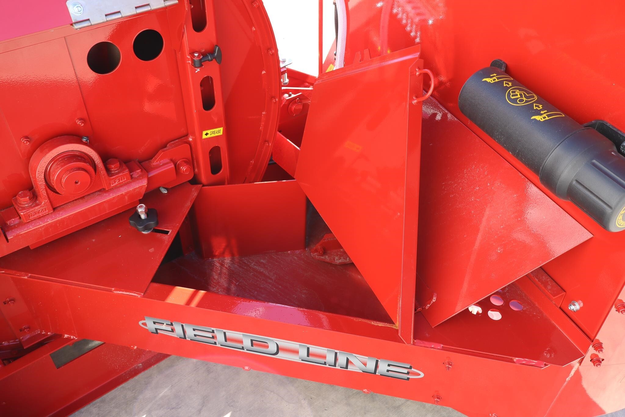 2026 Fieldline FL440 Forage Blower - $19,950 | Machinery Pete