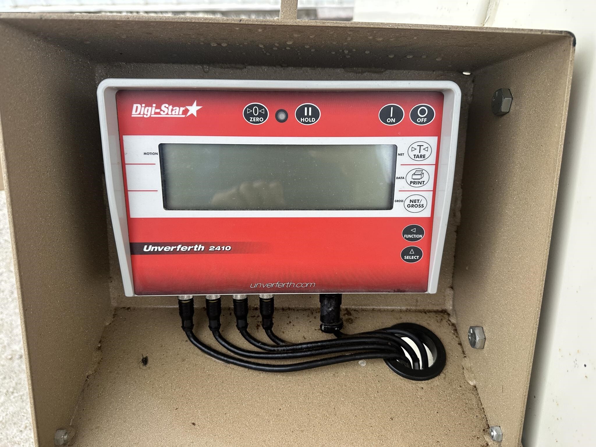 2010 Unverferth 3750 Seed Tender