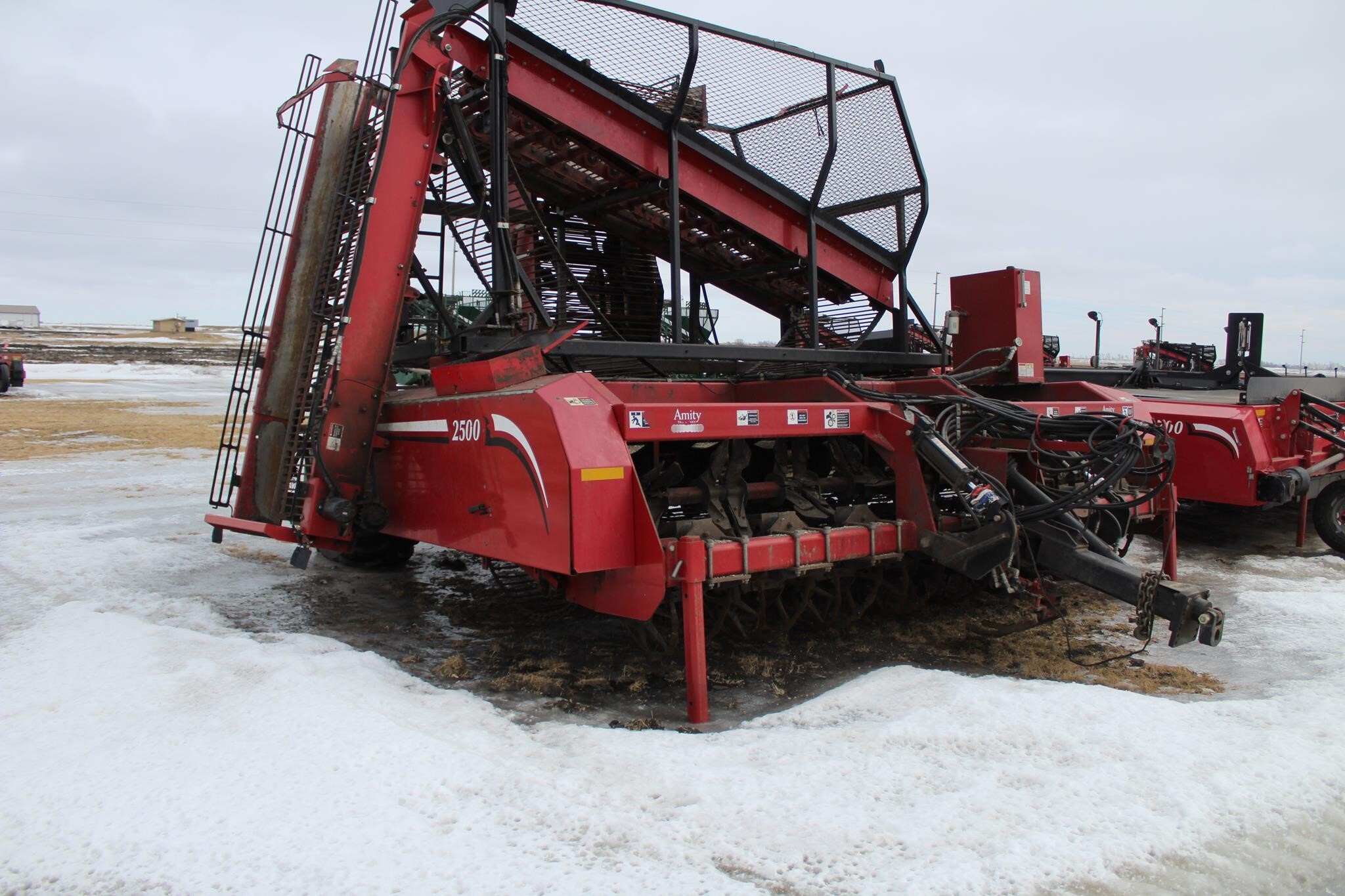 2011 Amity 2500 Beet Equipment