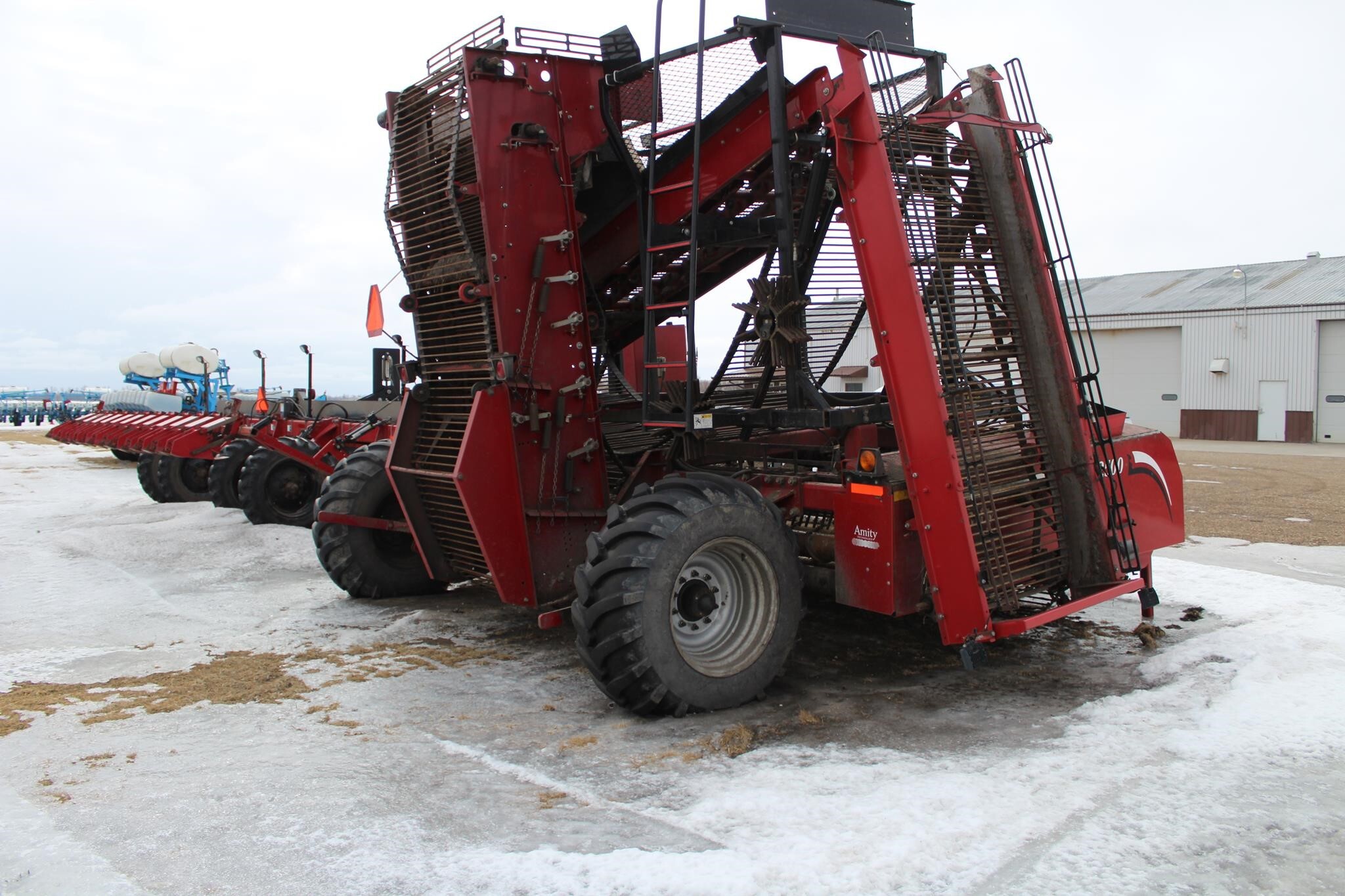 2011 Amity 2500 Beet Equipment