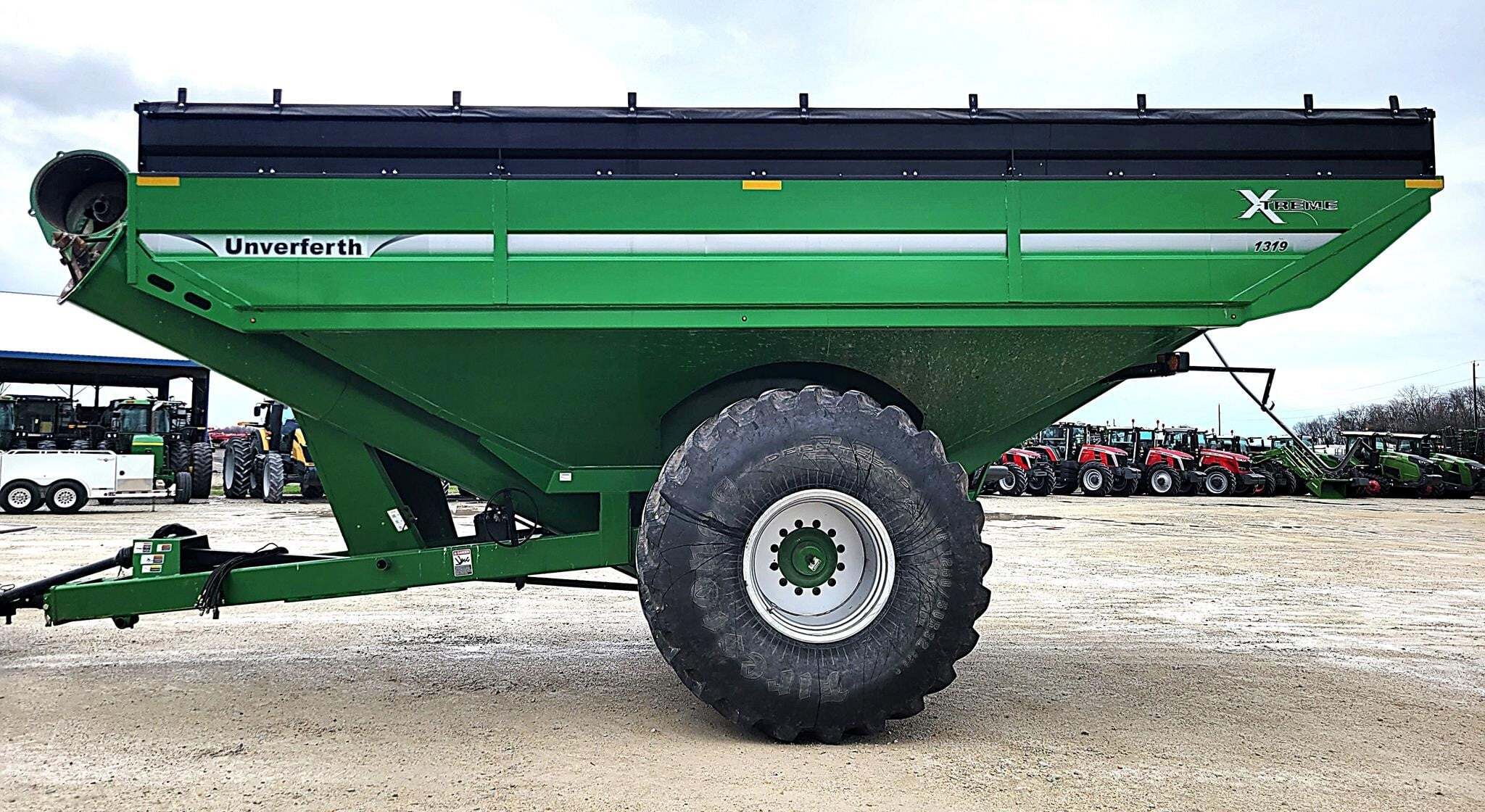2019 Unverferth 1319 Grain Cart