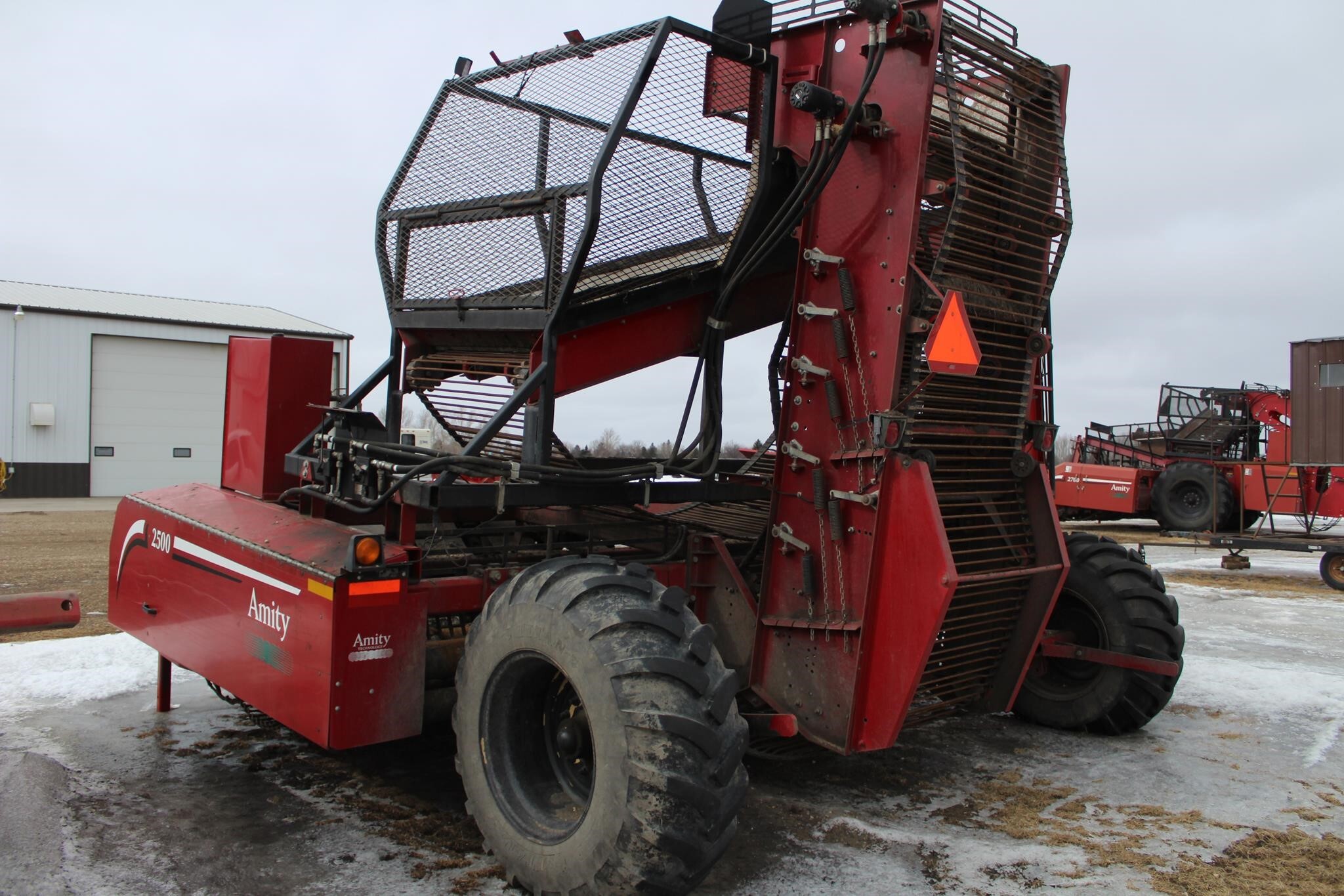 2011 Amity 2500 Beet Equipment