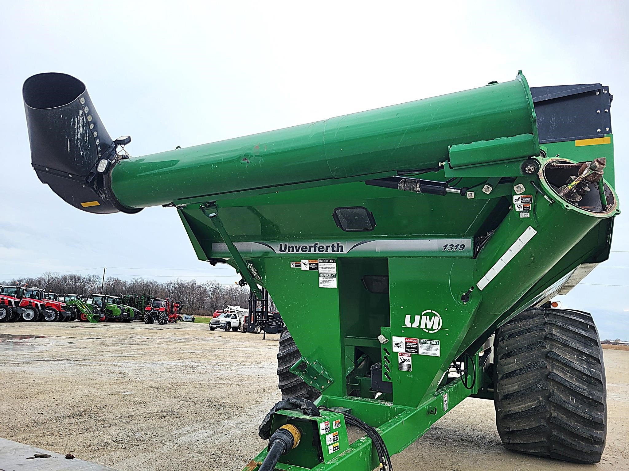 2019 Unverferth 1319 Grain Cart