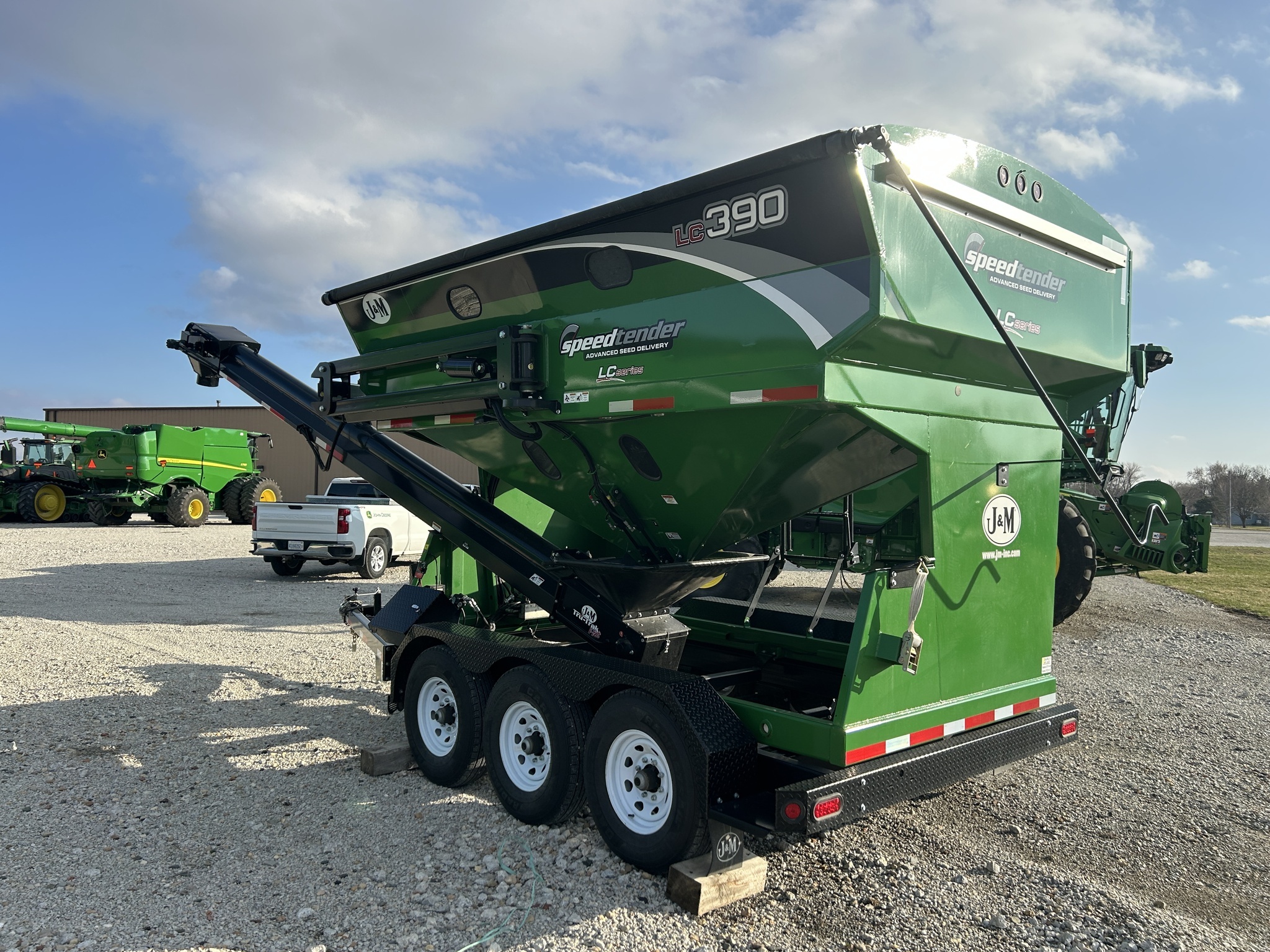 2023 J&M LC390 Seed Tender