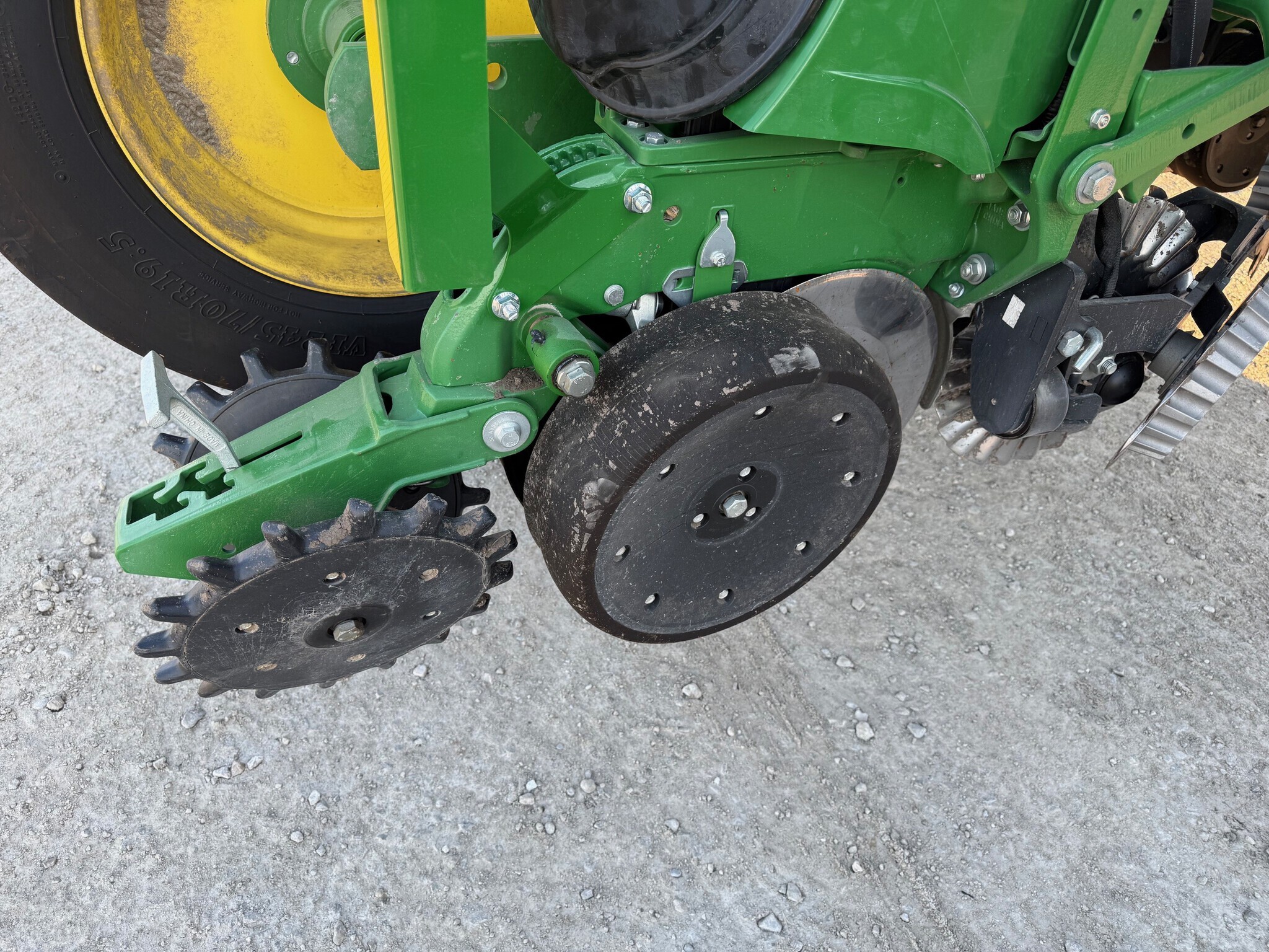 2024 John Deere 1775NT Planter
