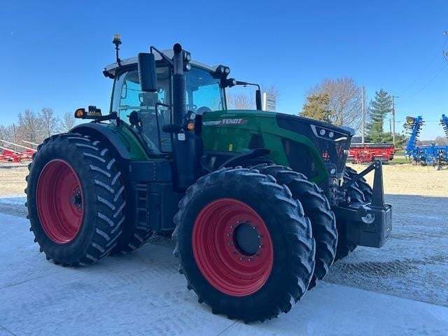 2019 Fendt 933 Vario Tractor
