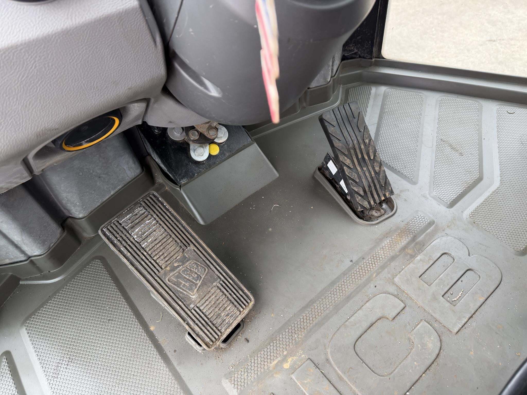 2020 JCB 437 AGRI Wheel Loader