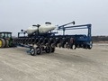  Kinze 3660 Planter