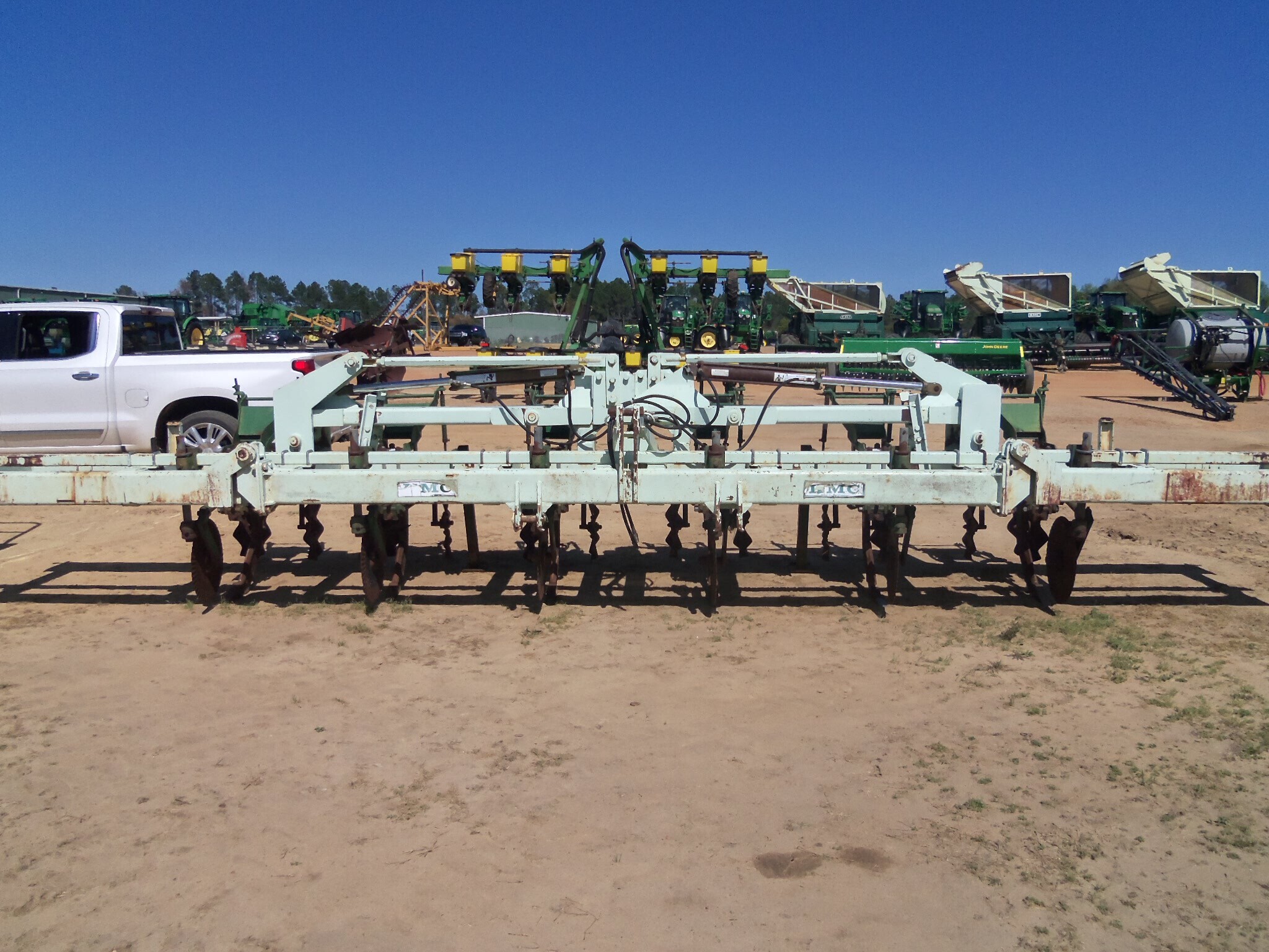 2003 Kelley Manufacturing 6 Row Strip Till Strip-Till
