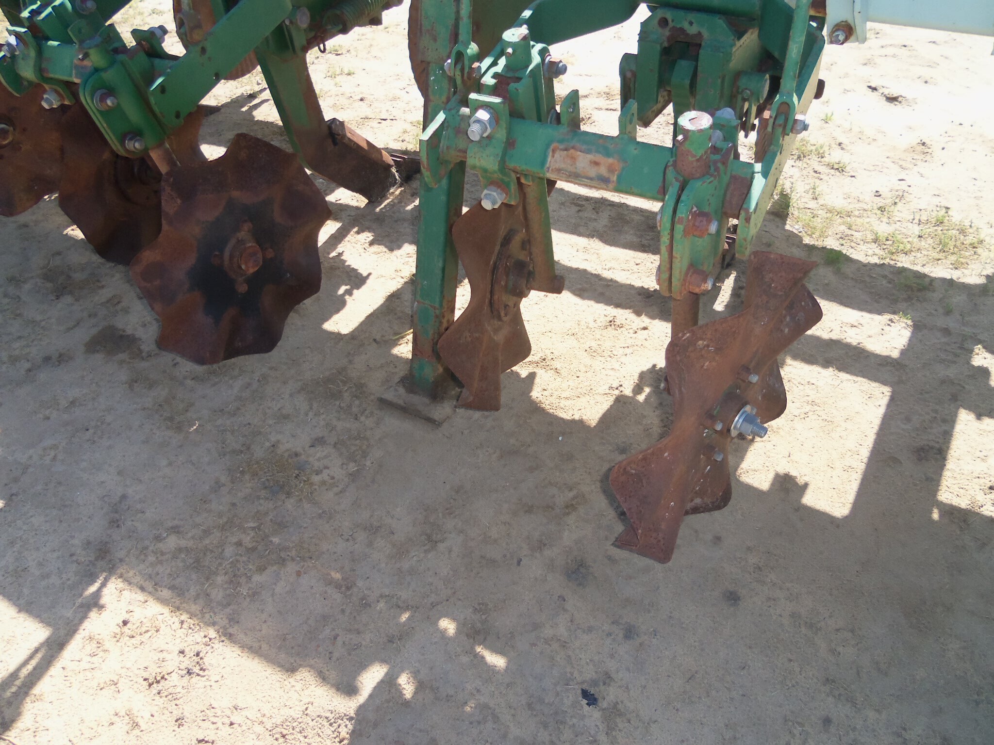 2003 Kelley Manufacturing 6 Row Strip Till Strip-Till