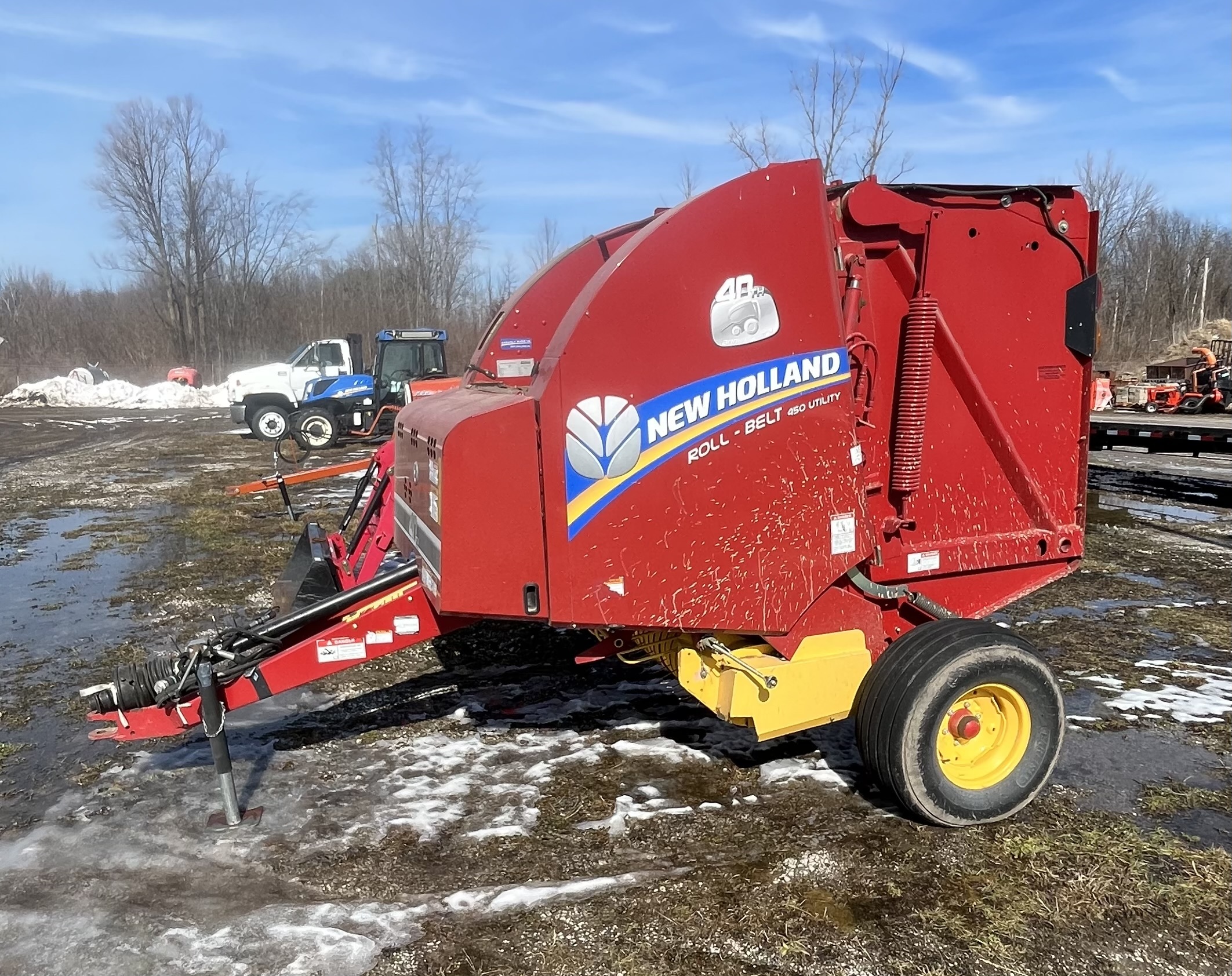 2015 New Holland Roll-Belt 450 Utility Round Baler