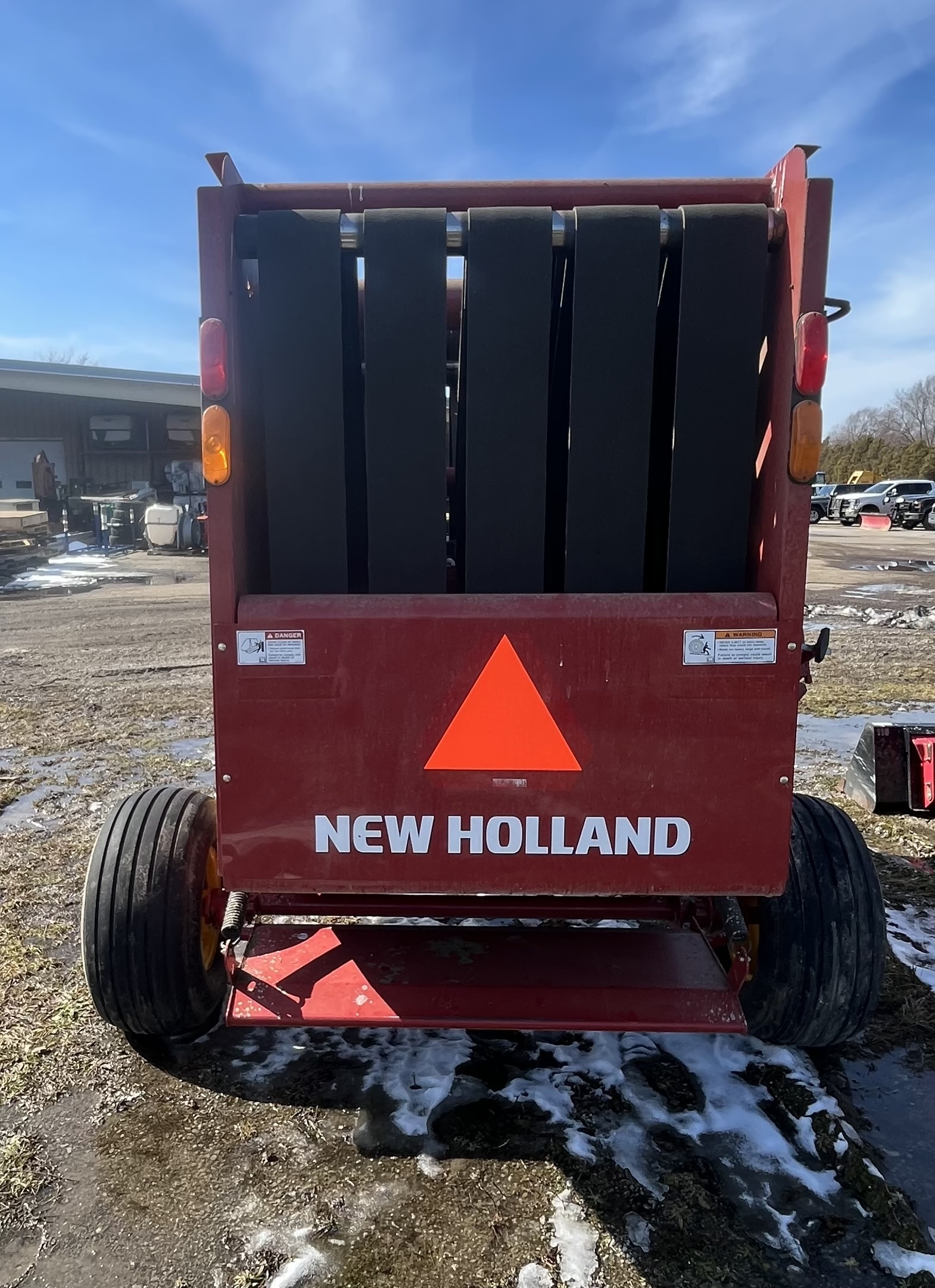 2015 New Holland Roll-Belt 450 Utility Round Baler