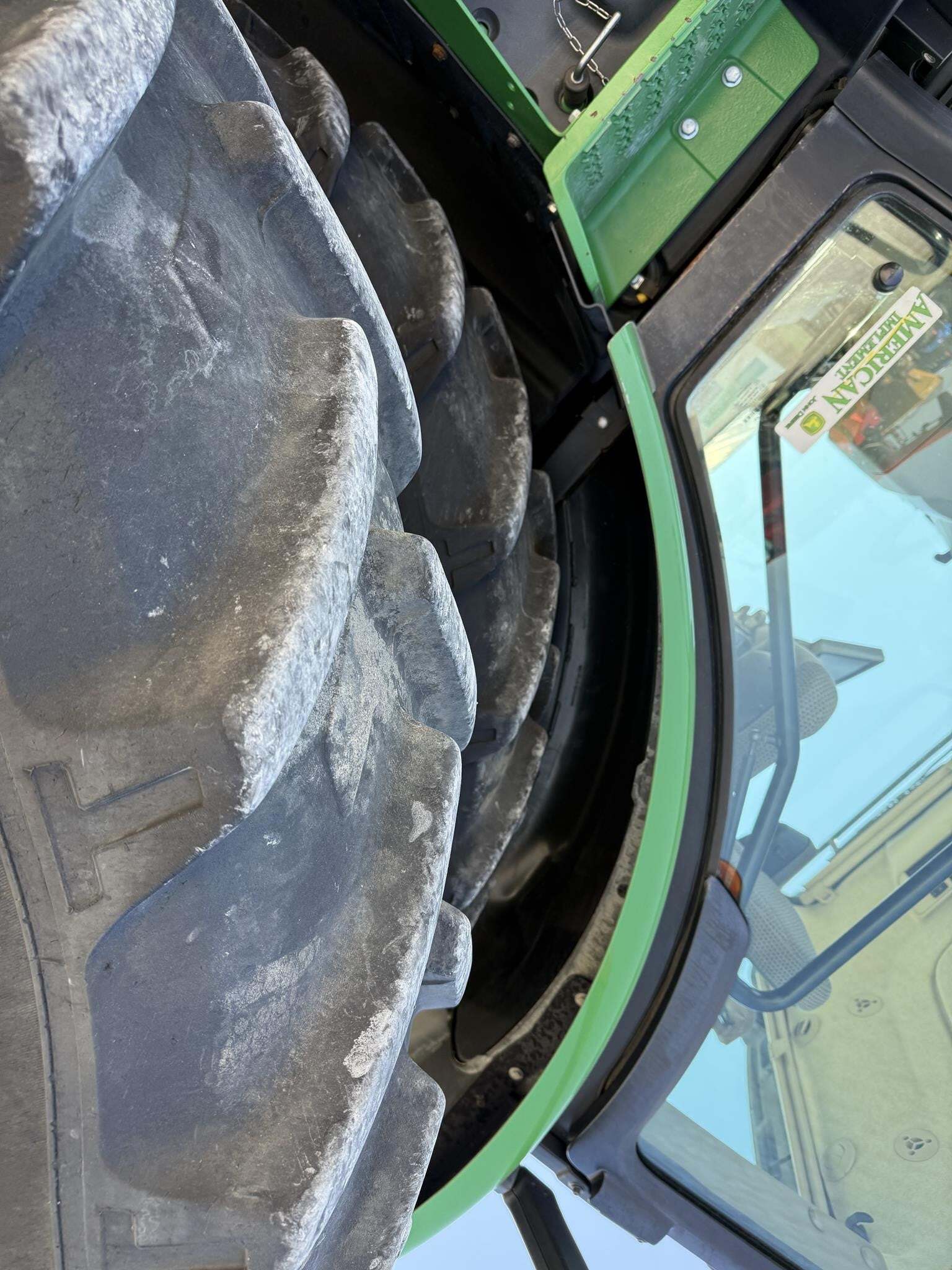 2018 John Deere 8370R Tractor