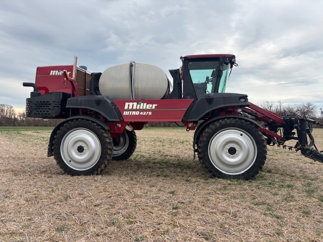 2008 Miller 4275 Self-Propelled Sprayer
