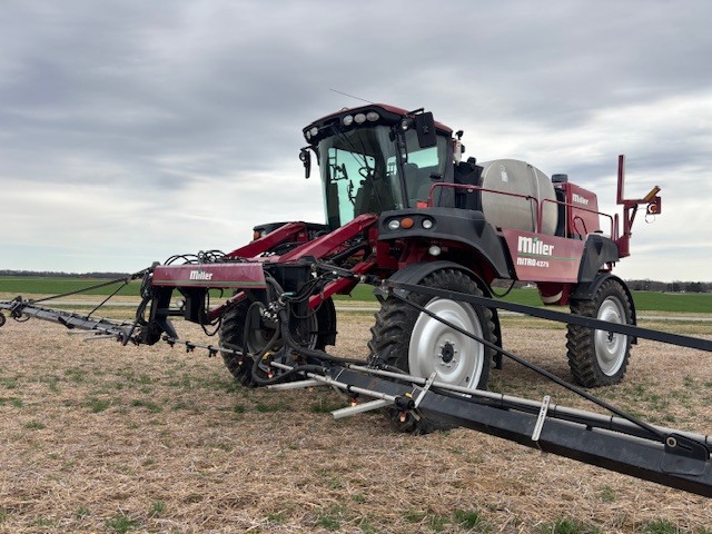 2008 Miller 4275 Self-Propelled Sprayer