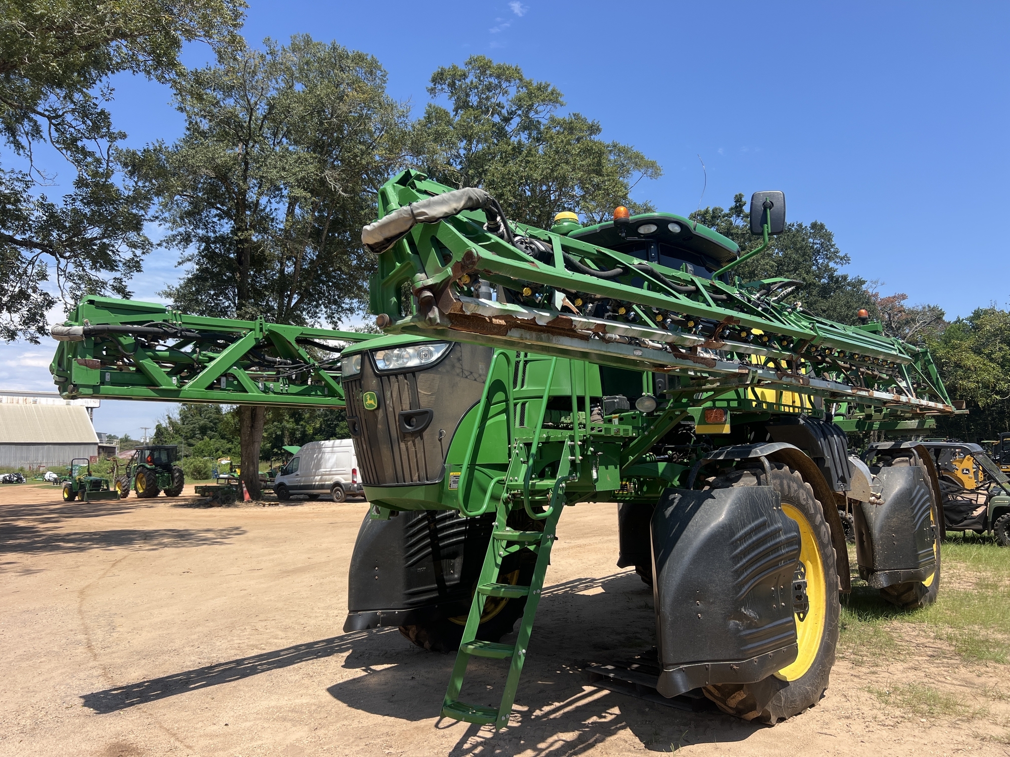 2017 John Deere R4030 Self-Propelled Sprayer