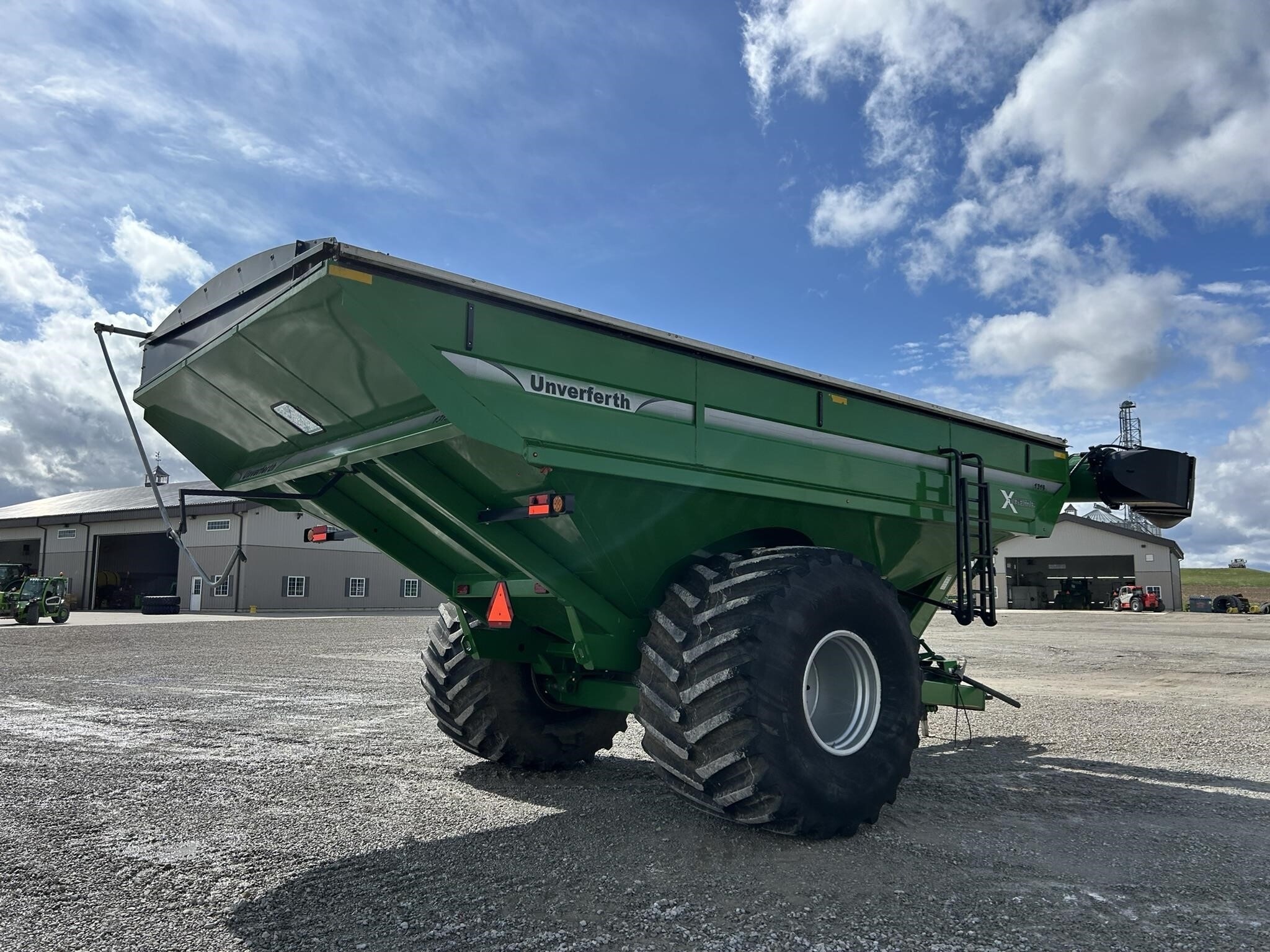2017 Unverferth 1319 Grain Cart