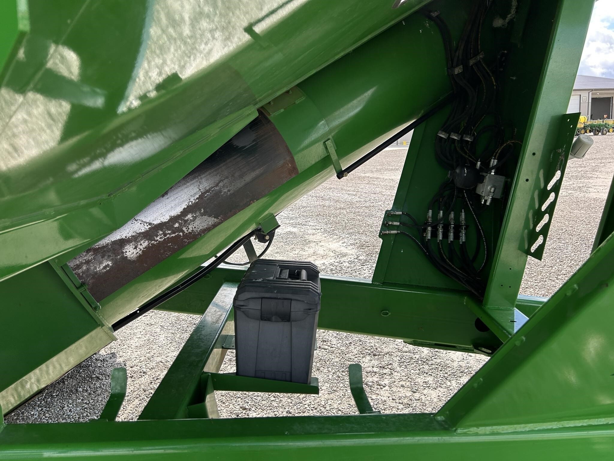 2017 Unverferth 1319 Grain Cart