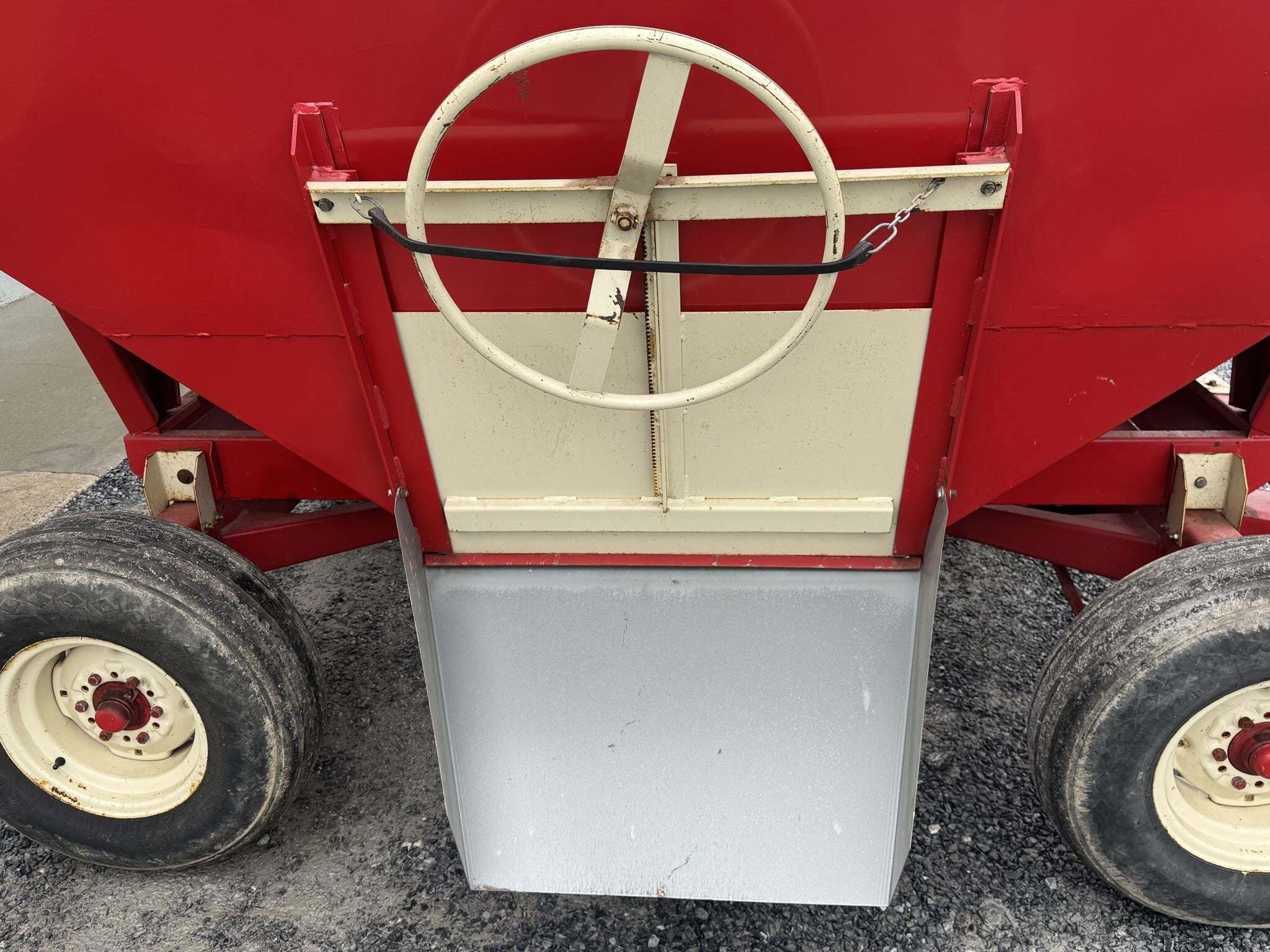 E-Z Trail 230 Gravity Wagon