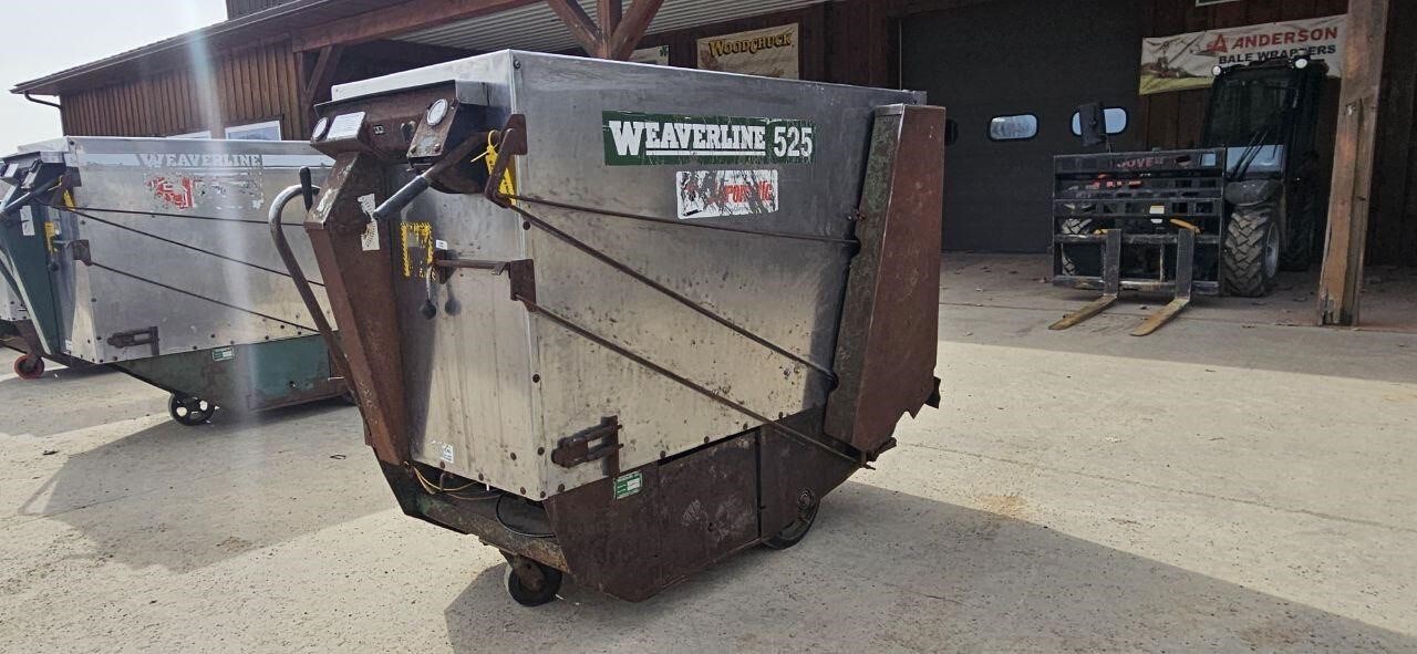  Weaverline 525 Feed Wagon