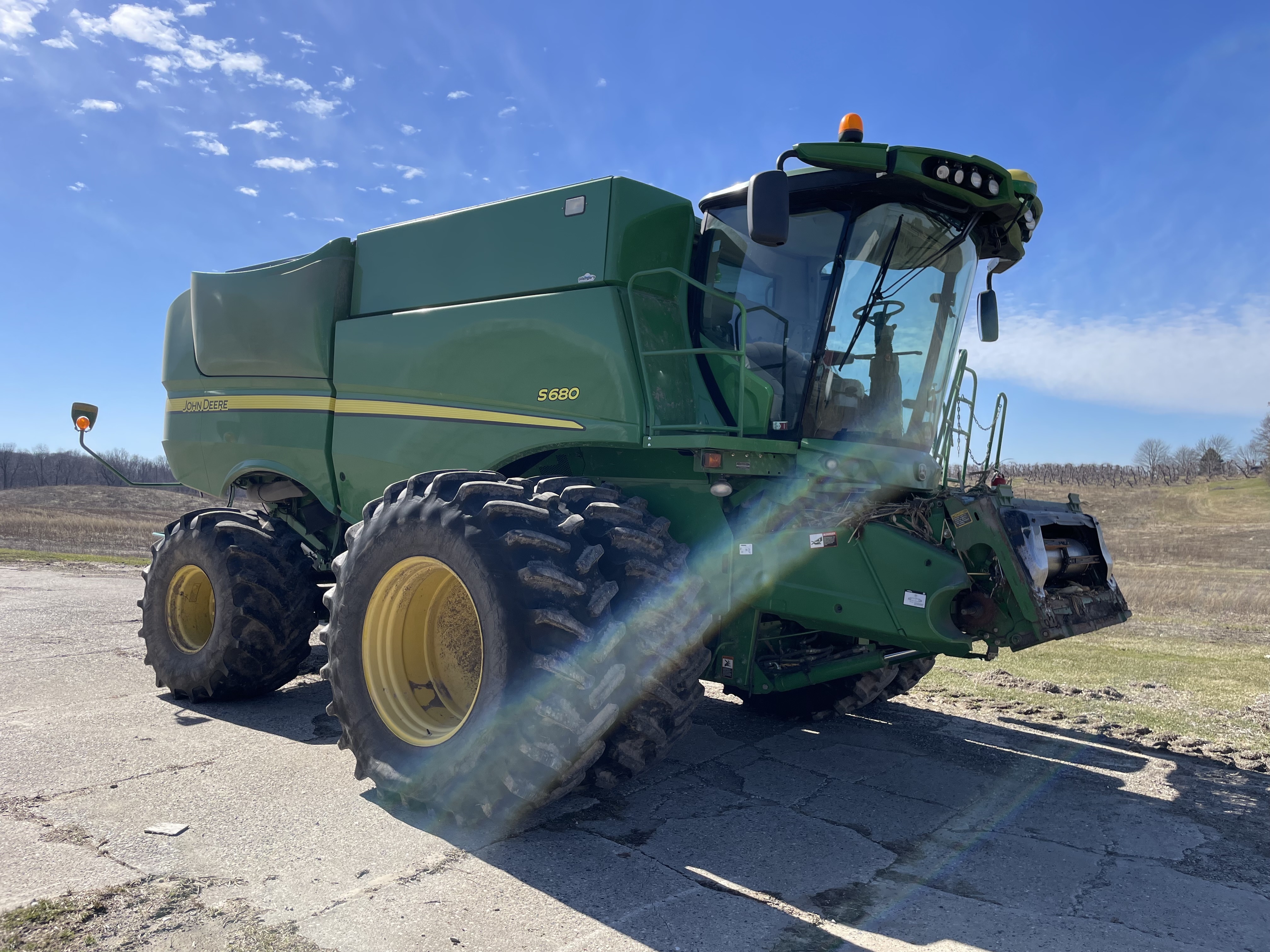 2012 John Deere S680 Combine