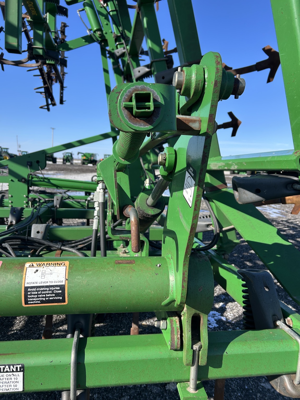 2006 John Deere 2210 Field Cultivator