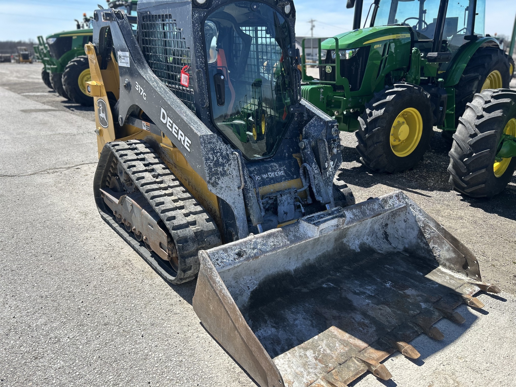 2023 Deere 317G Skid Steer